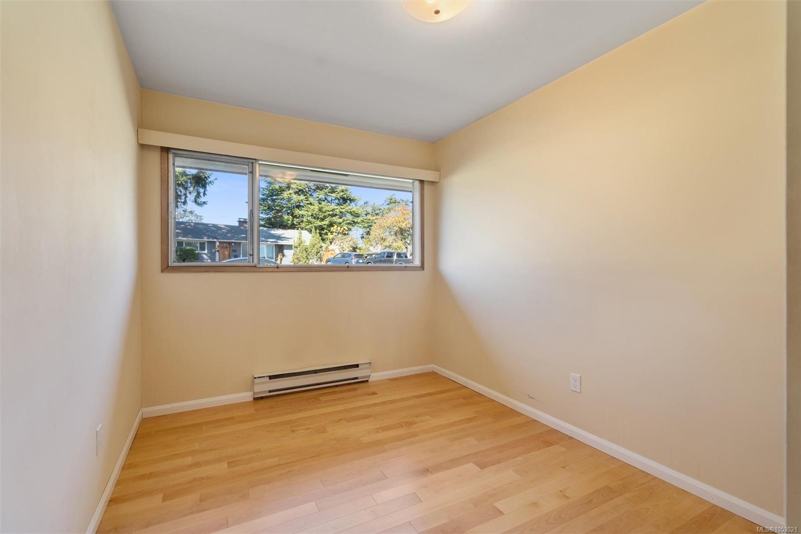 641 Jones Terr — listing photo 14 of 25