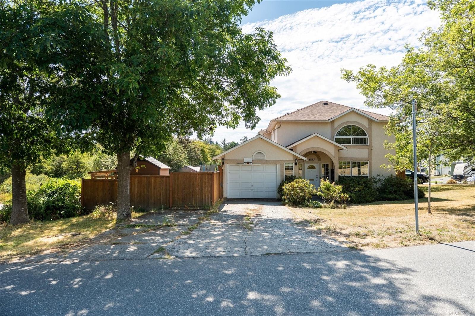 637 Jolly Pl, Saanich