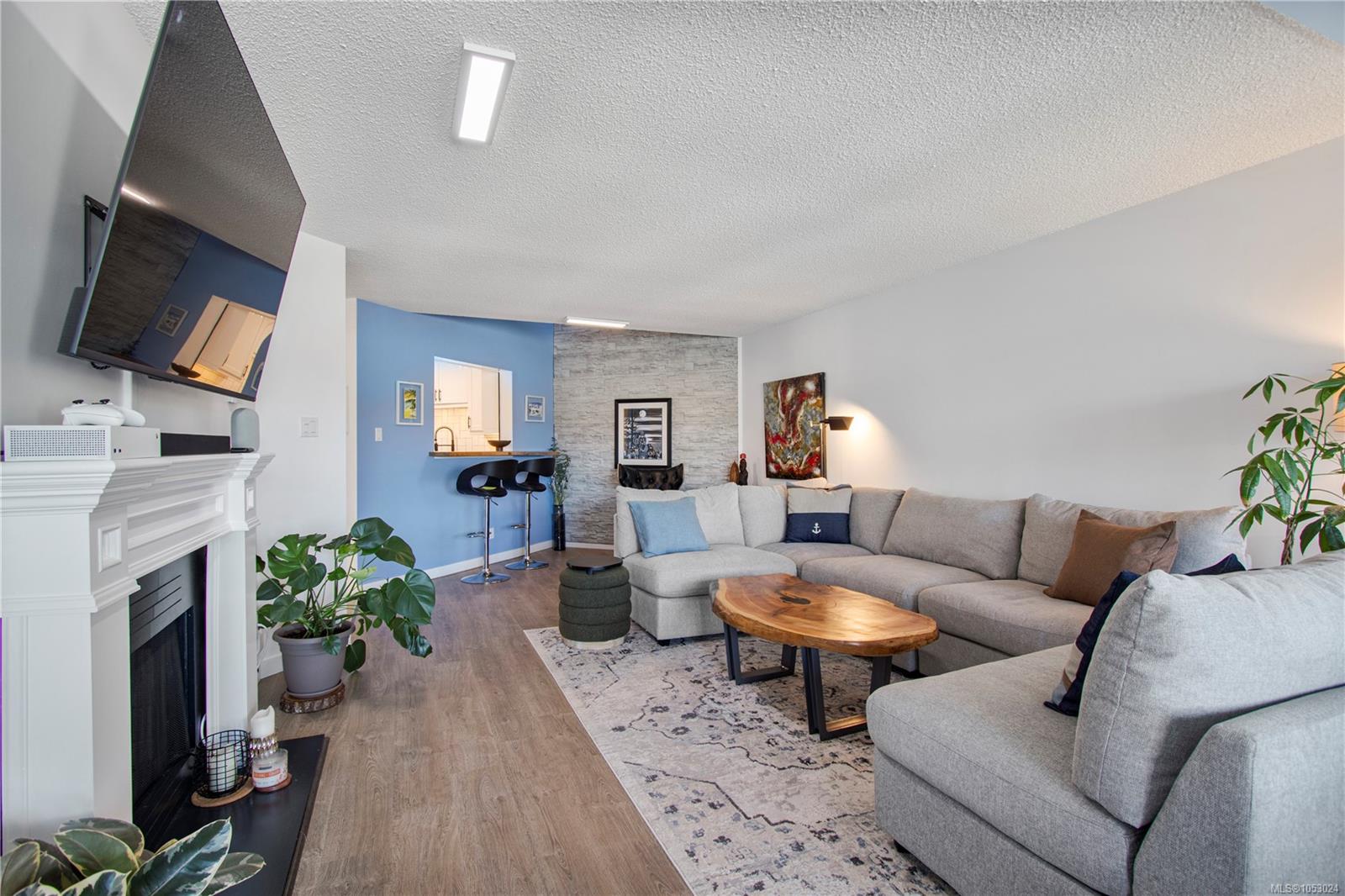 602-2560 Departure Bay Rd — listing photo 12 of 49