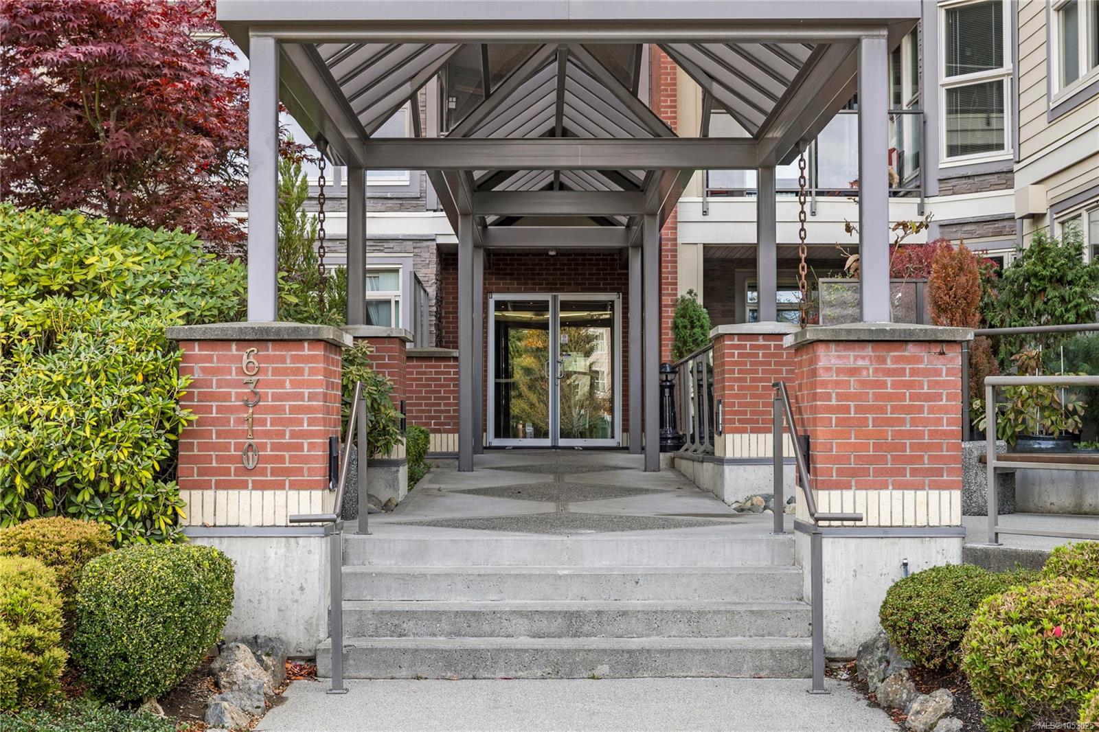 114-6310 McRobb Ave — listing photo 2 of 29