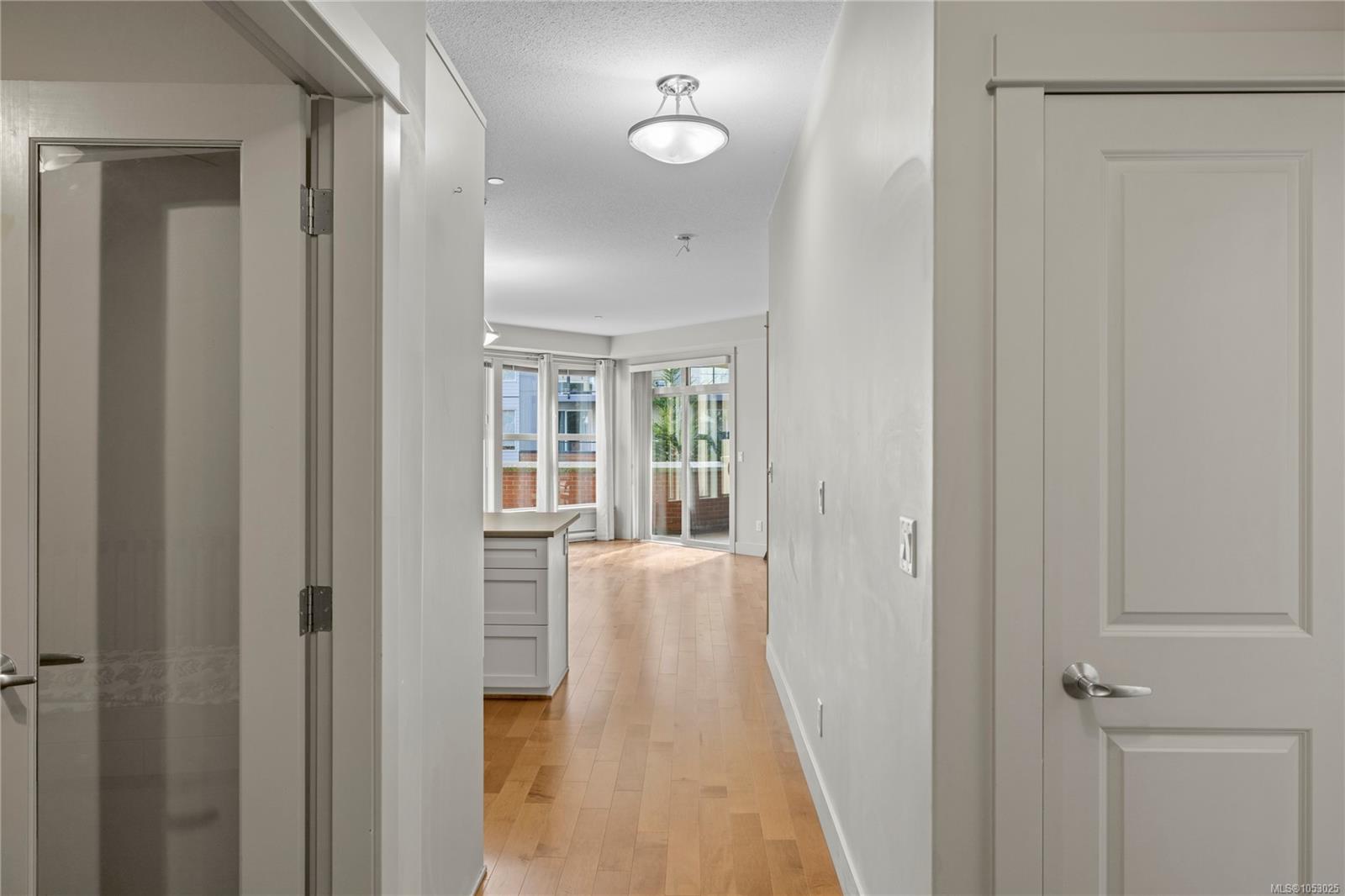 114-6310 McRobb Ave — listing photo 4 of 29