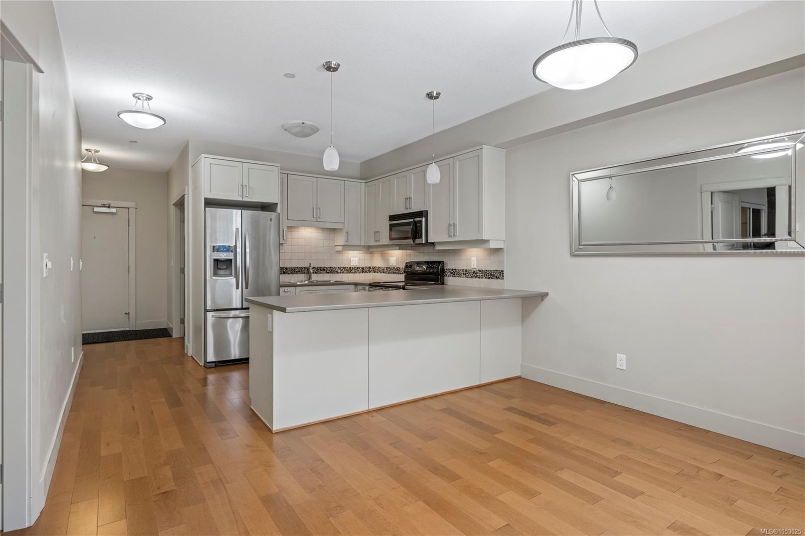 114-6310 McRobb Ave — listing photo 6 of 29