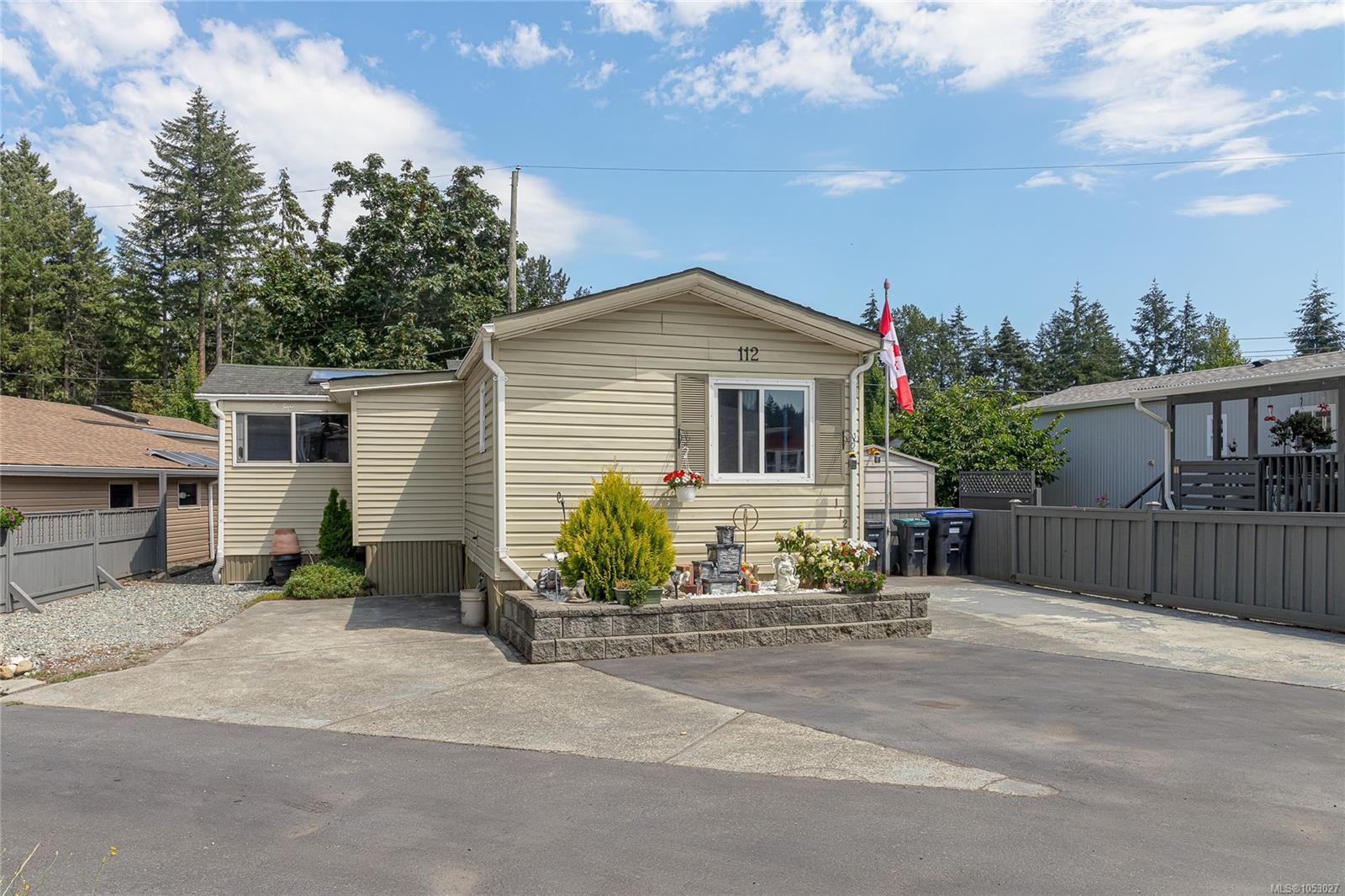 112-1736 Timberlands Rd — listing photo 9 of 35
