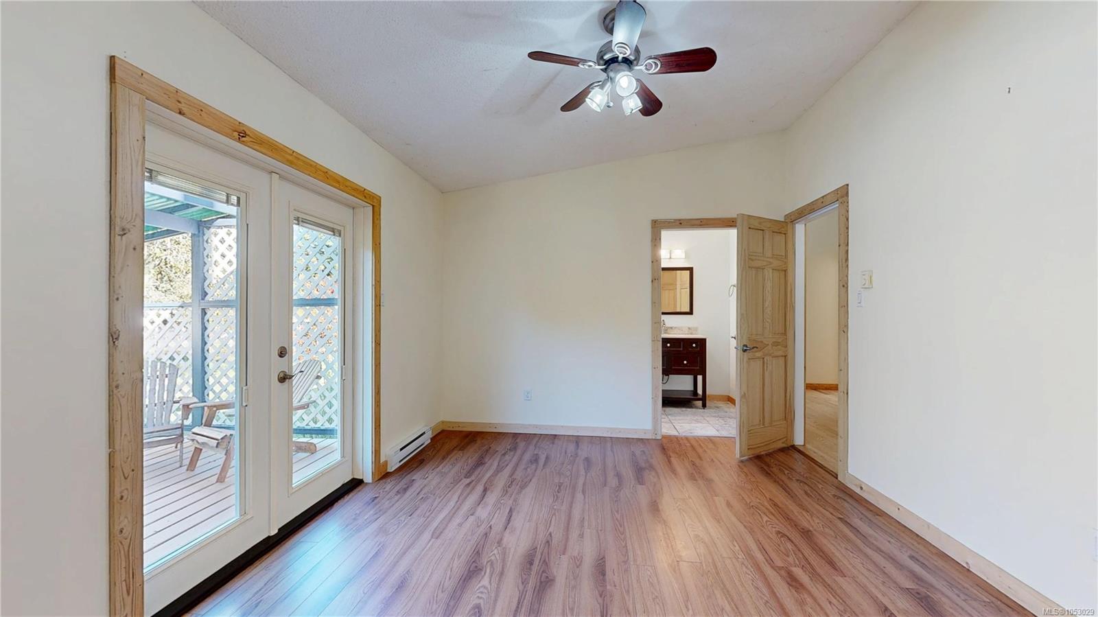 1320 North Rd — listing photo 13 of 61