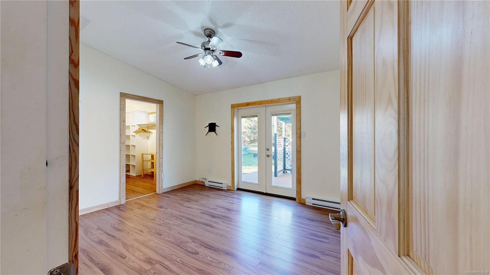 1320 North Rd — listing photo 14 of 61