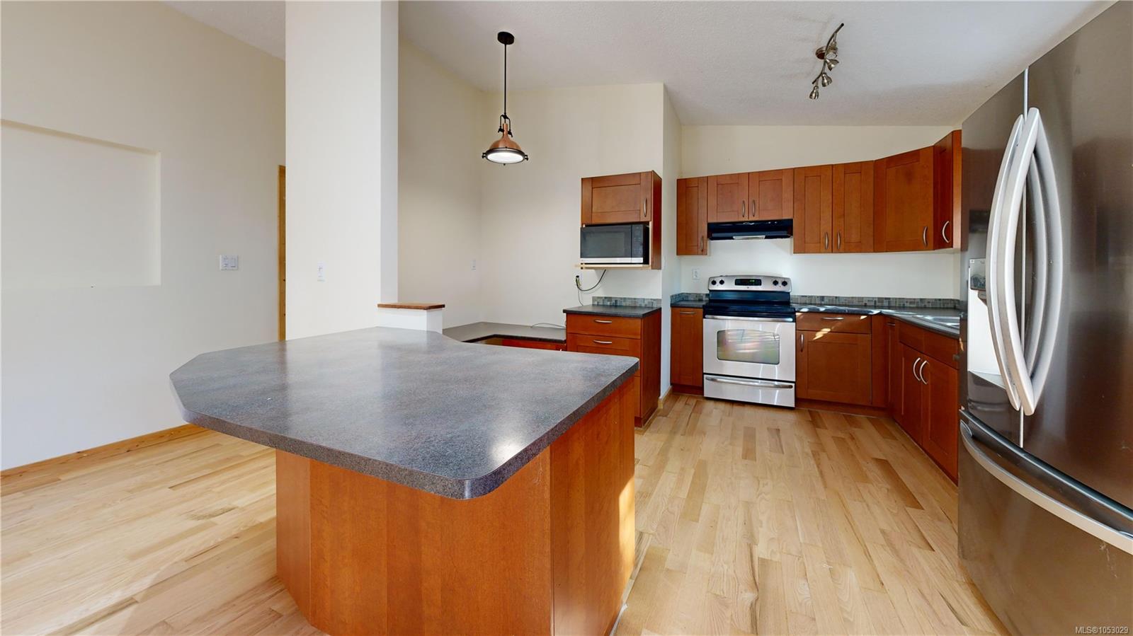 1320 North Rd — listing photo 5 of 61