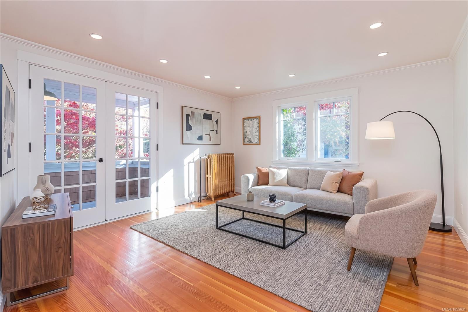 738 Watson St — listing photo 6 of 50