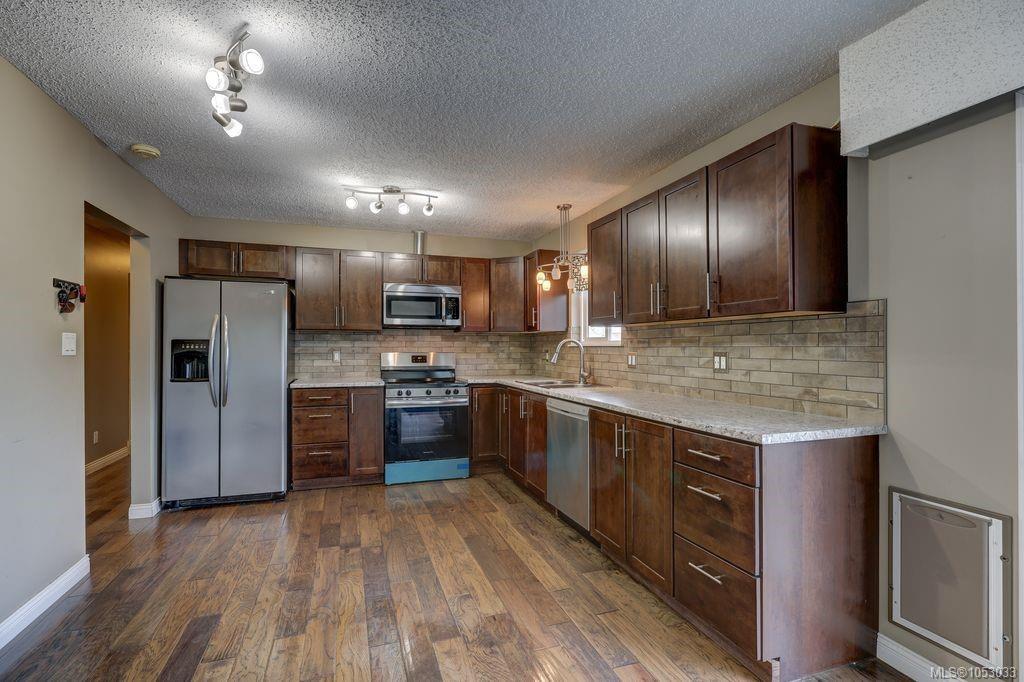 282 Harwell Rd — listing photo 4 of 30
