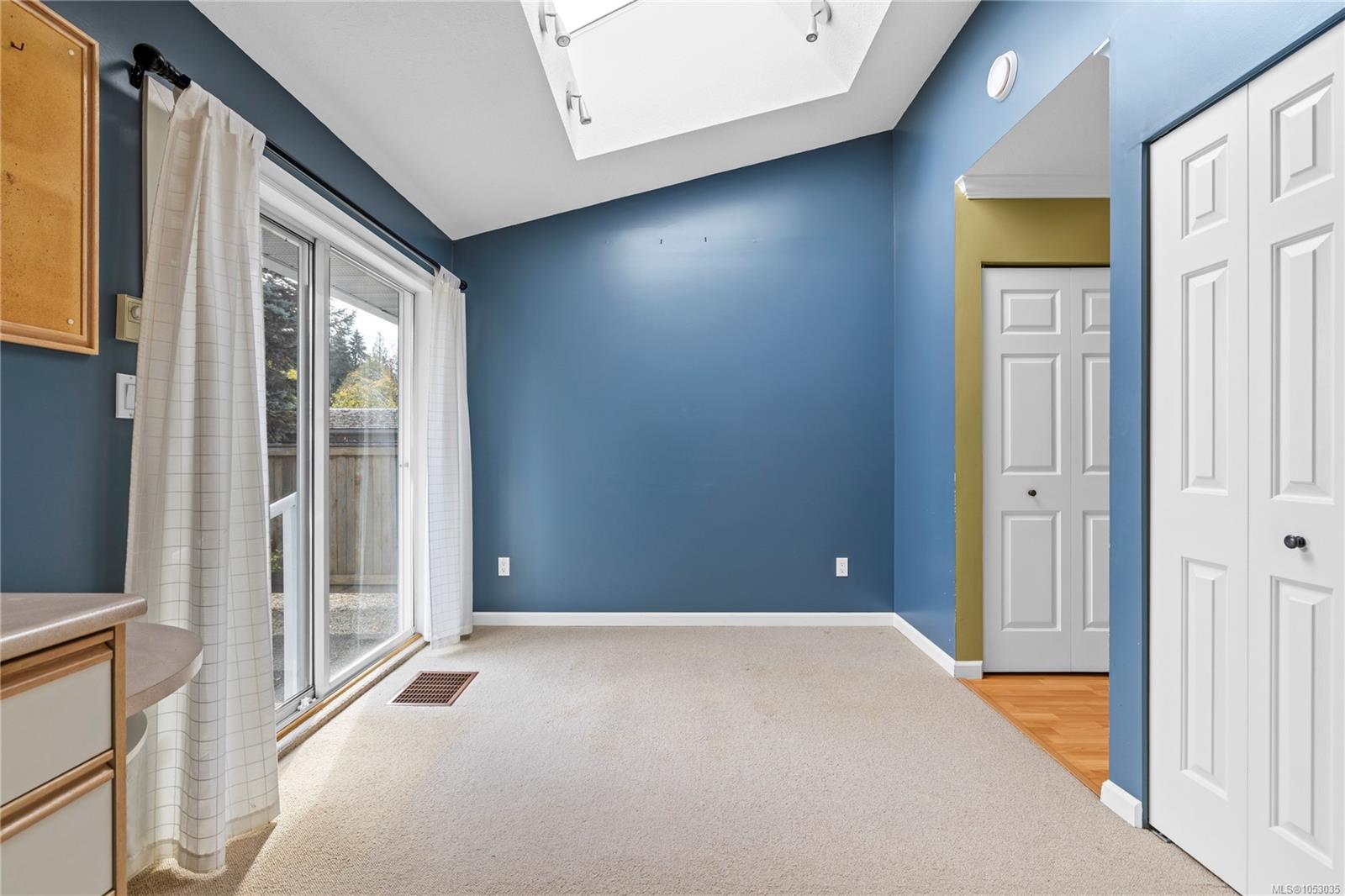 823 Yambury Rd — listing photo 14 of 33