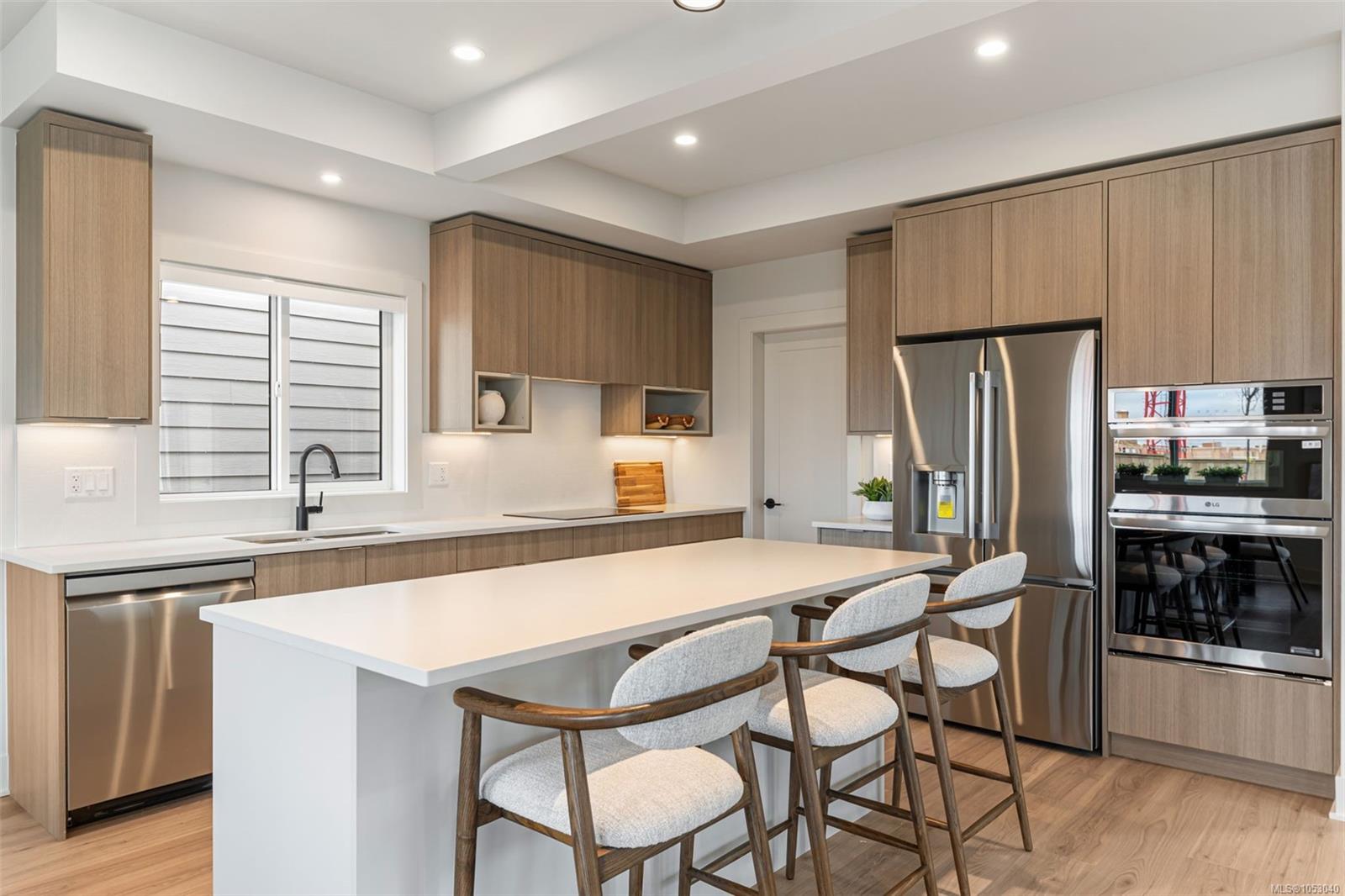 3585 Temperate Pl — listing photo 5 of 25