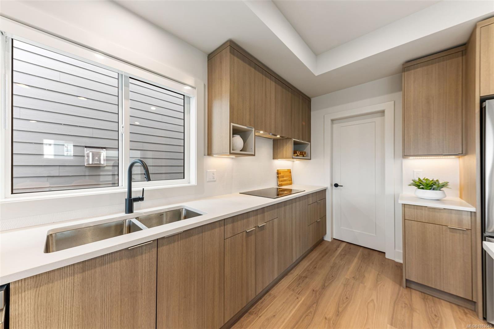 3585 Temperate Pl — listing photo 6 of 25