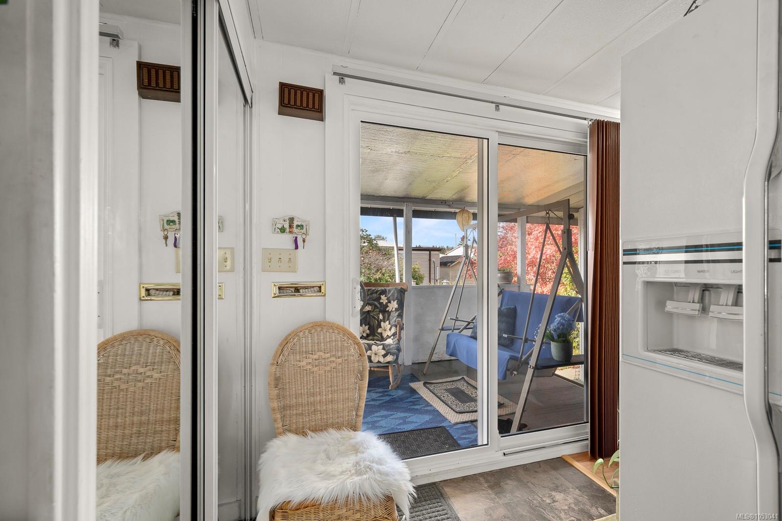 7-2625 Mansfield Dr — listing photo 5 of 21