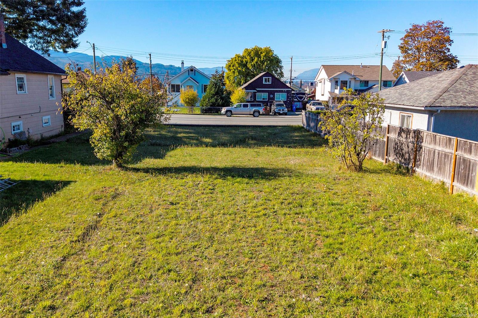 3919 10th Ave — listing photo 6 of 10