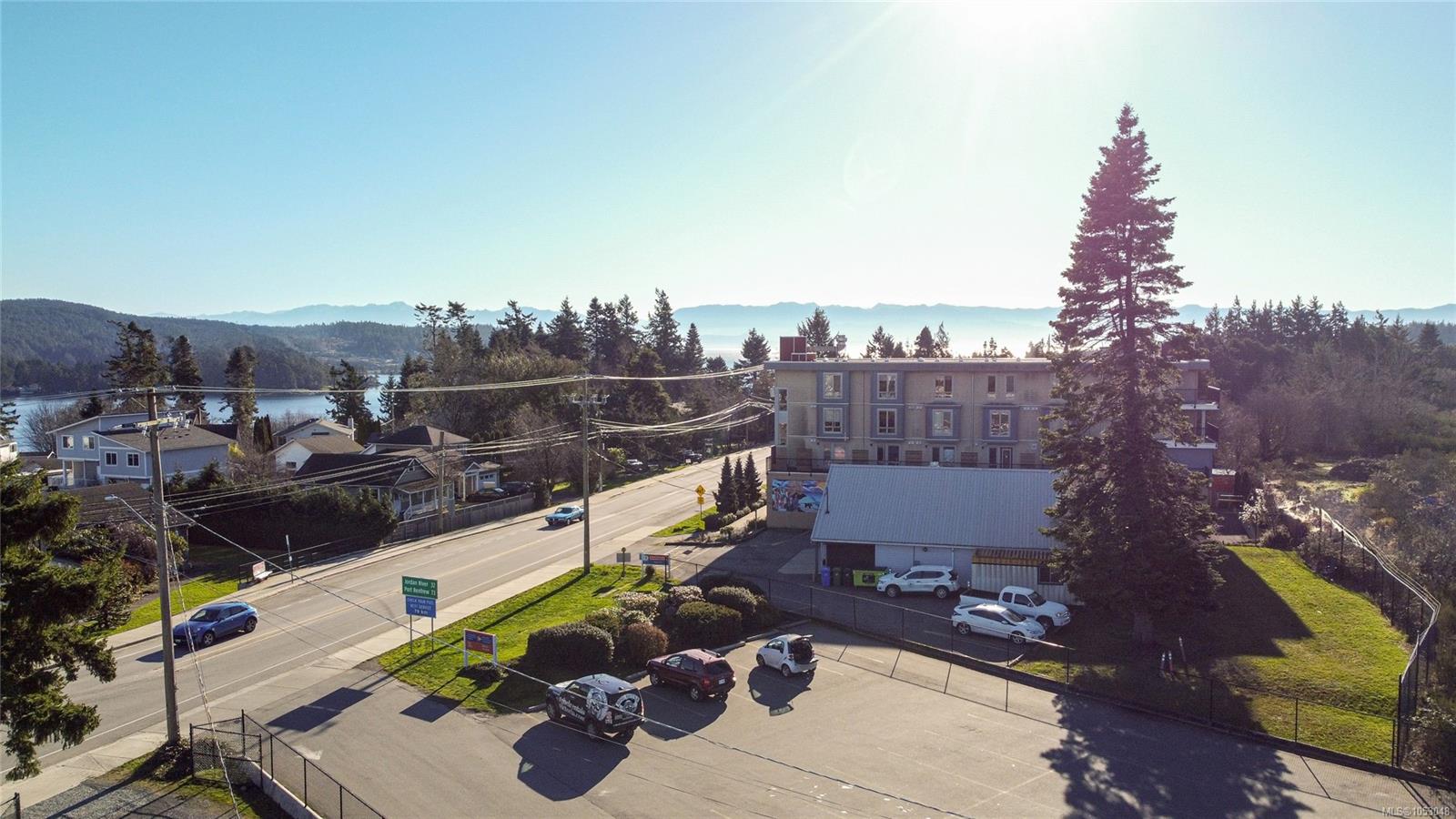 6734 West Coast Rd — listing photo 5 of 11