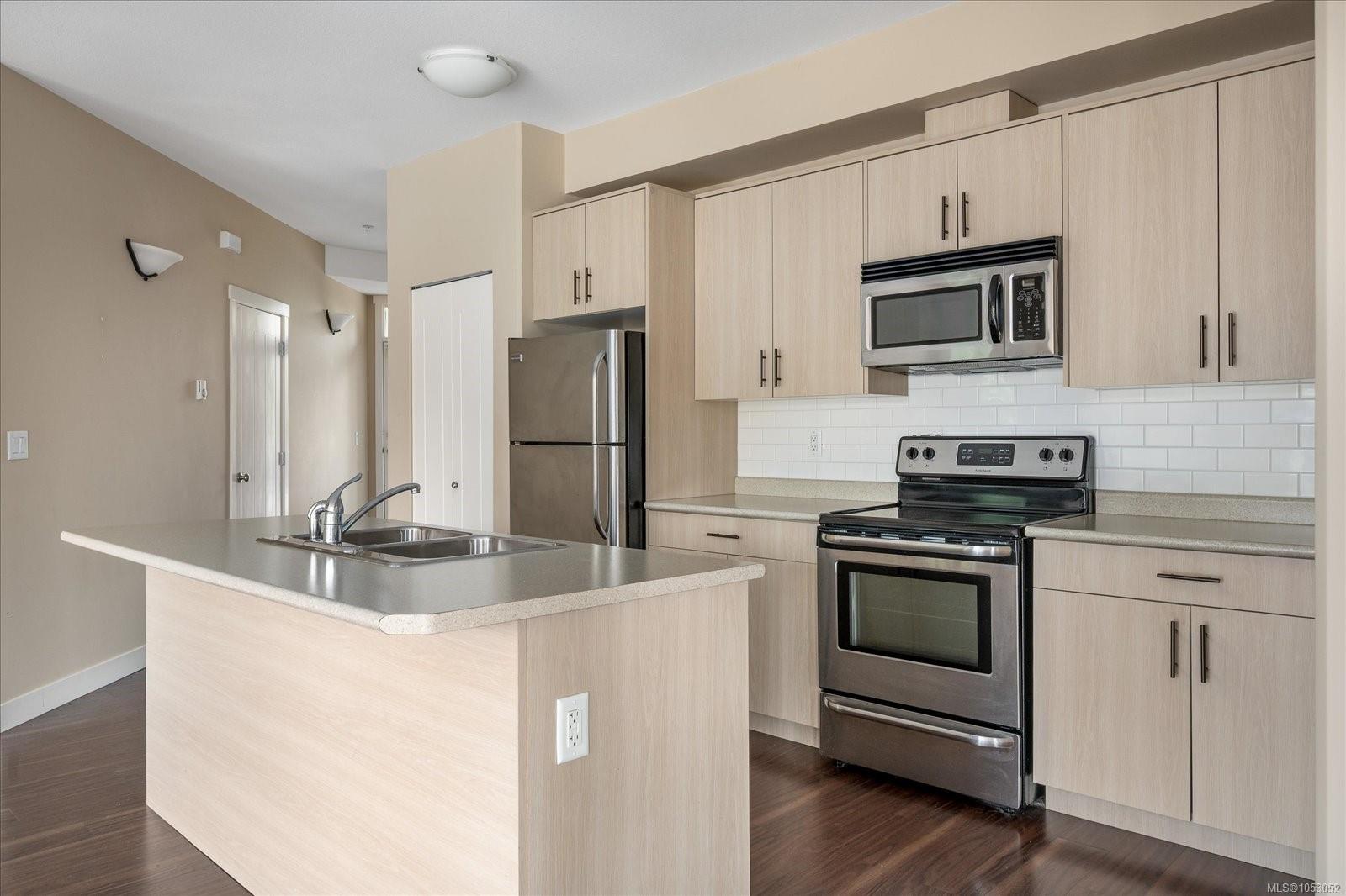 205-5170 Dunster Rd — listing photo 7 of 22