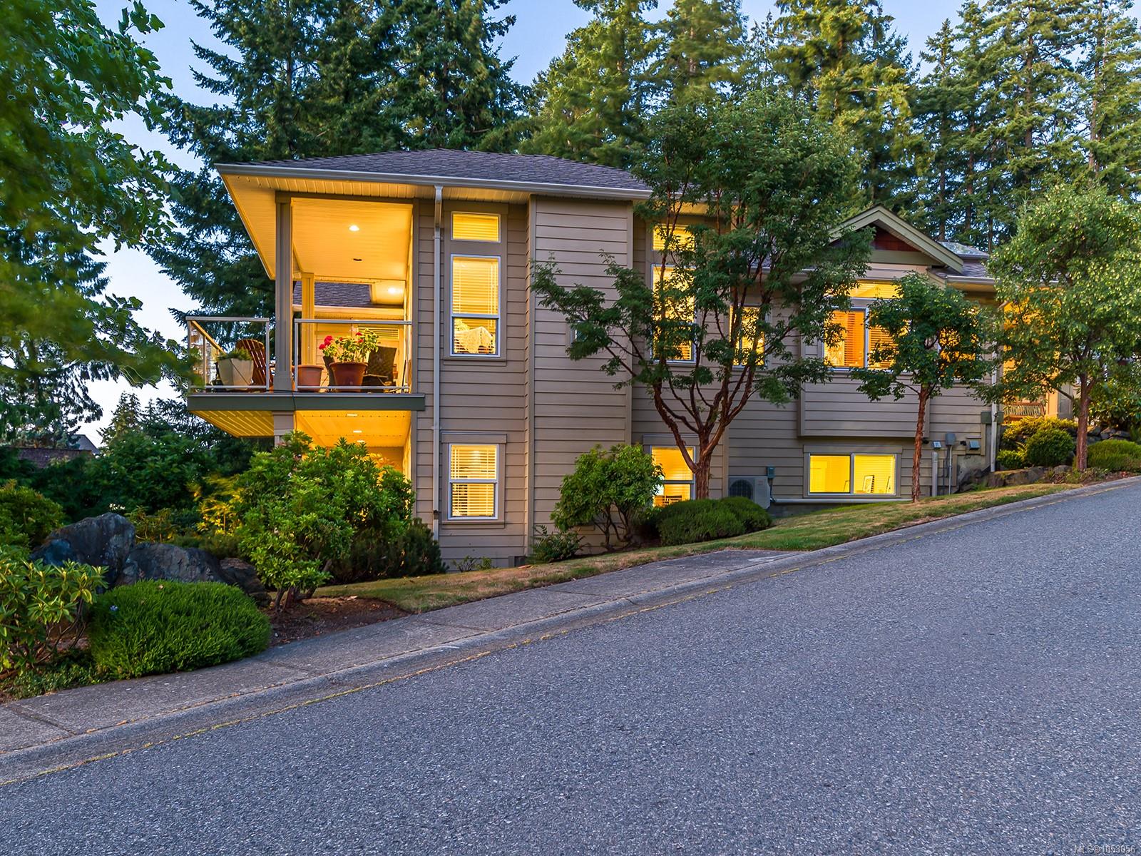 5790 Garnet Pl — listing photo 3 of 64