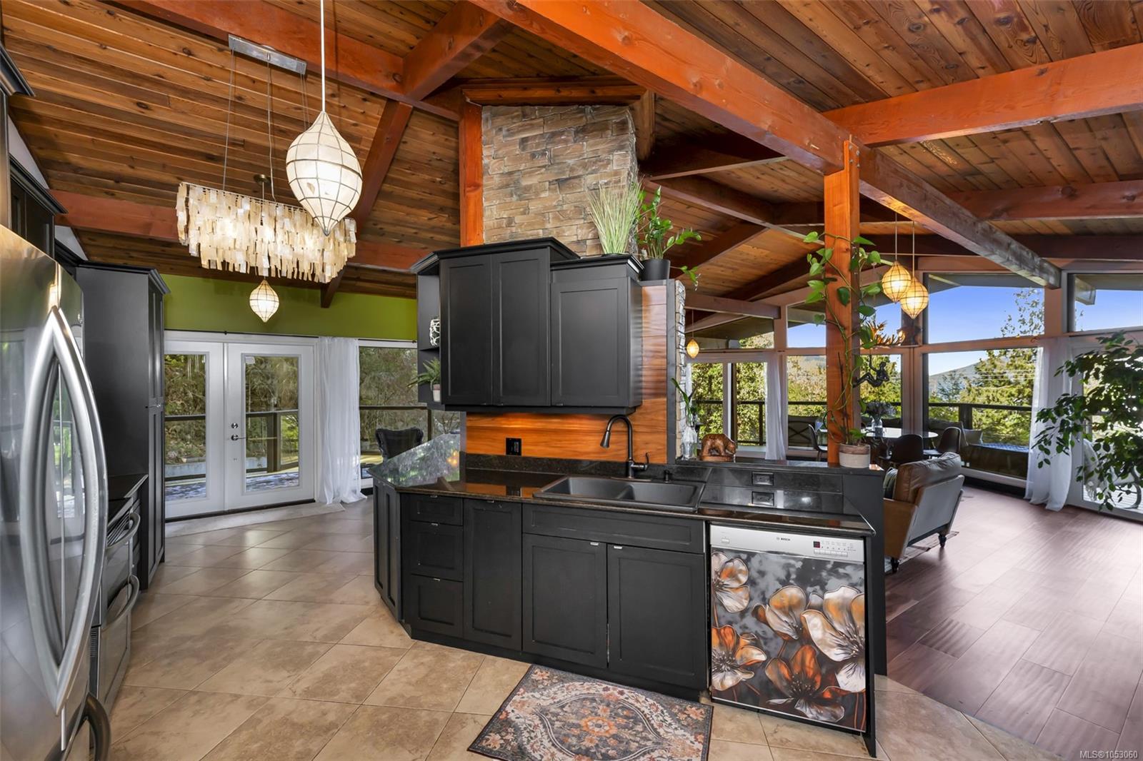 6156 Genoa Bay Rd — listing photo 13 of 45