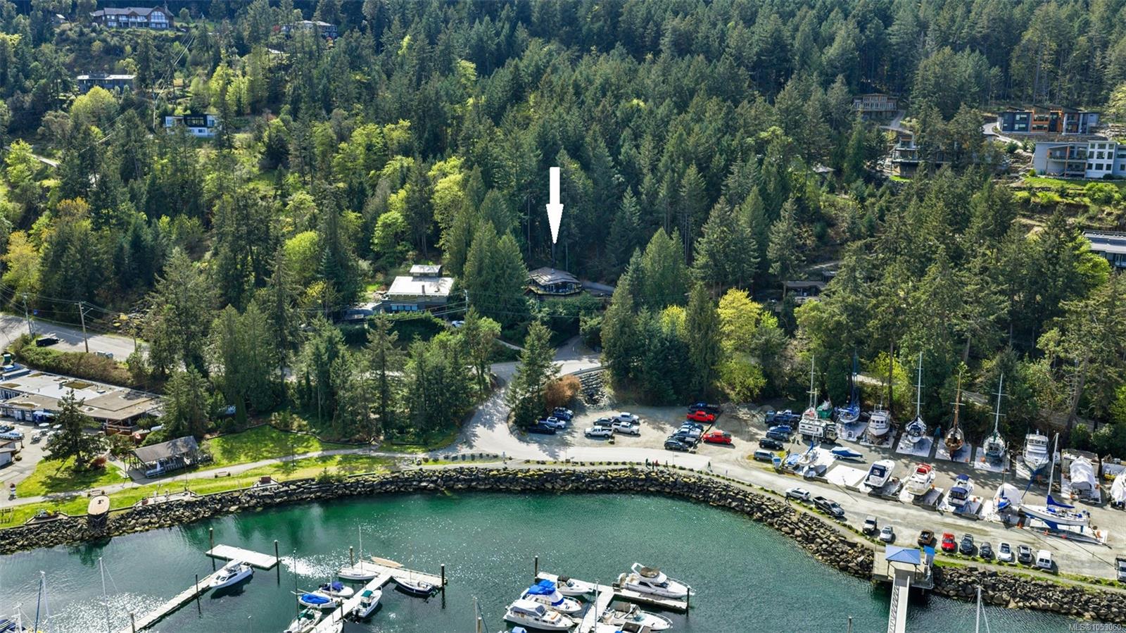 6156 Genoa Bay Rd — listing photo 5 of 45