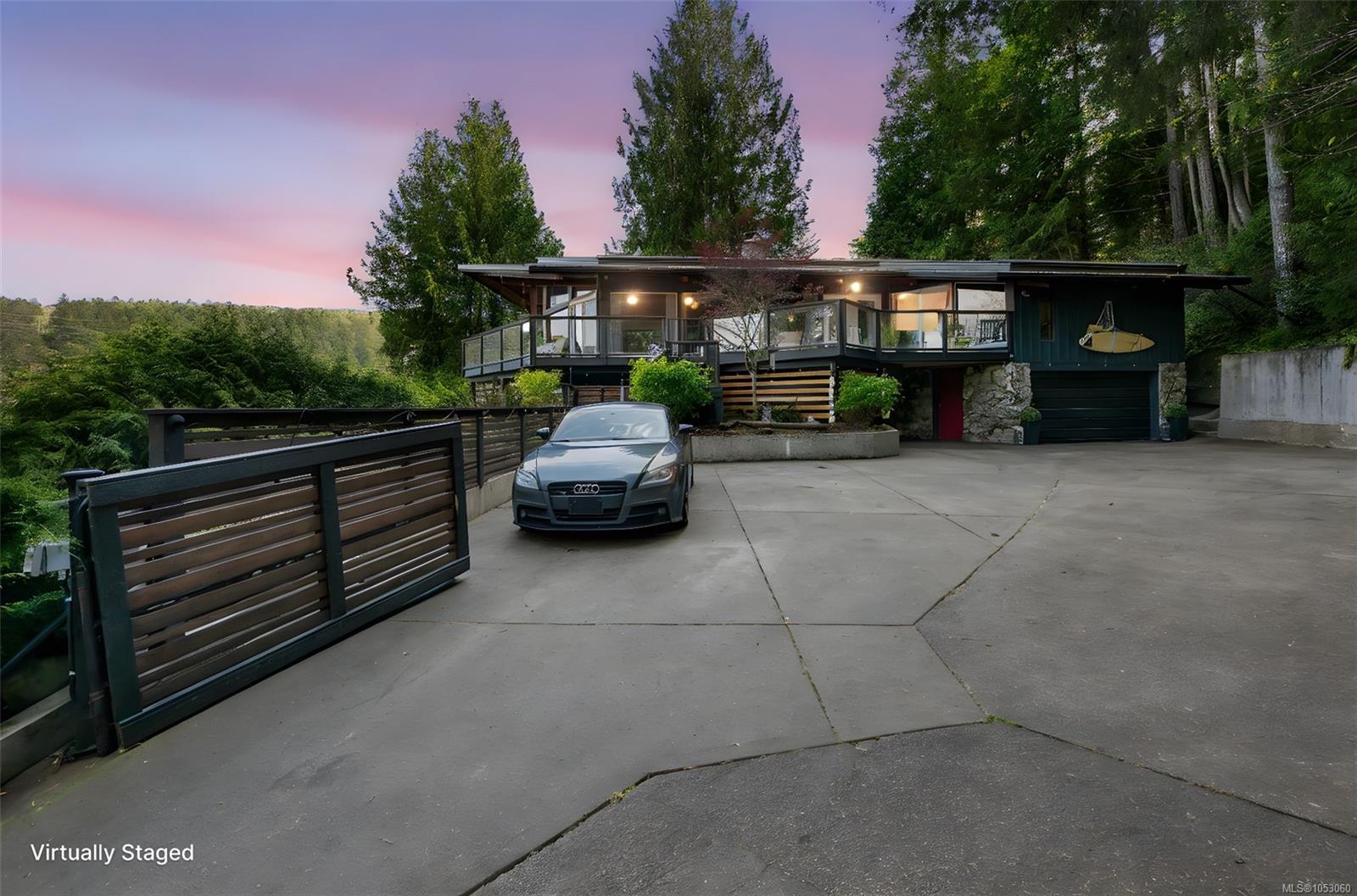 6156 Genoa Bay Rd — listing photo 8 of 45