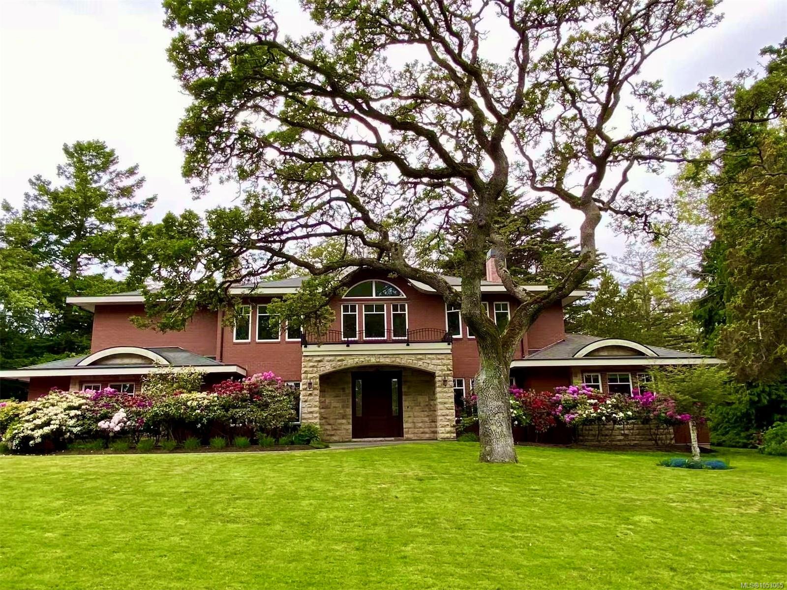3280 Ripon Rd, Oak Bay