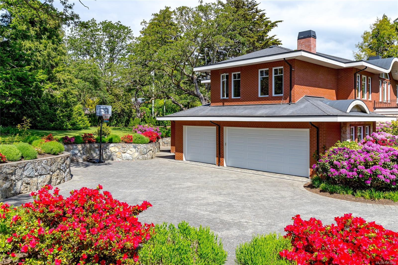 3280 Ripon Rd — listing photo 5 of 49