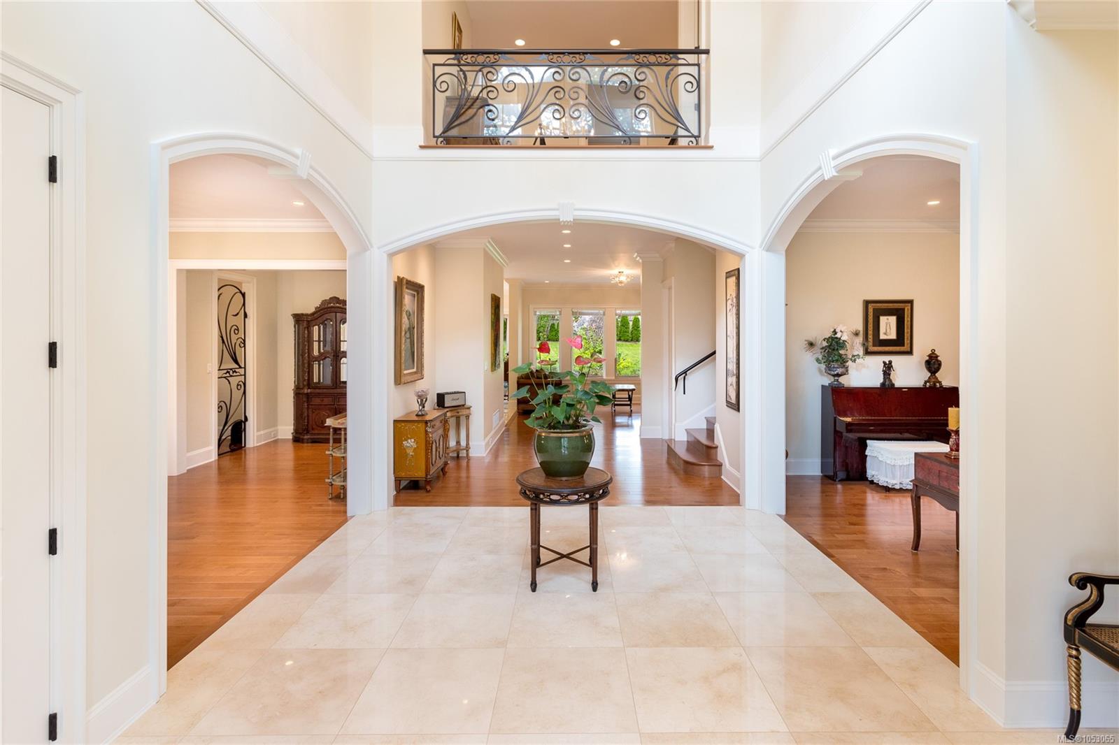 3280 Ripon Rd — listing photo 6 of 49