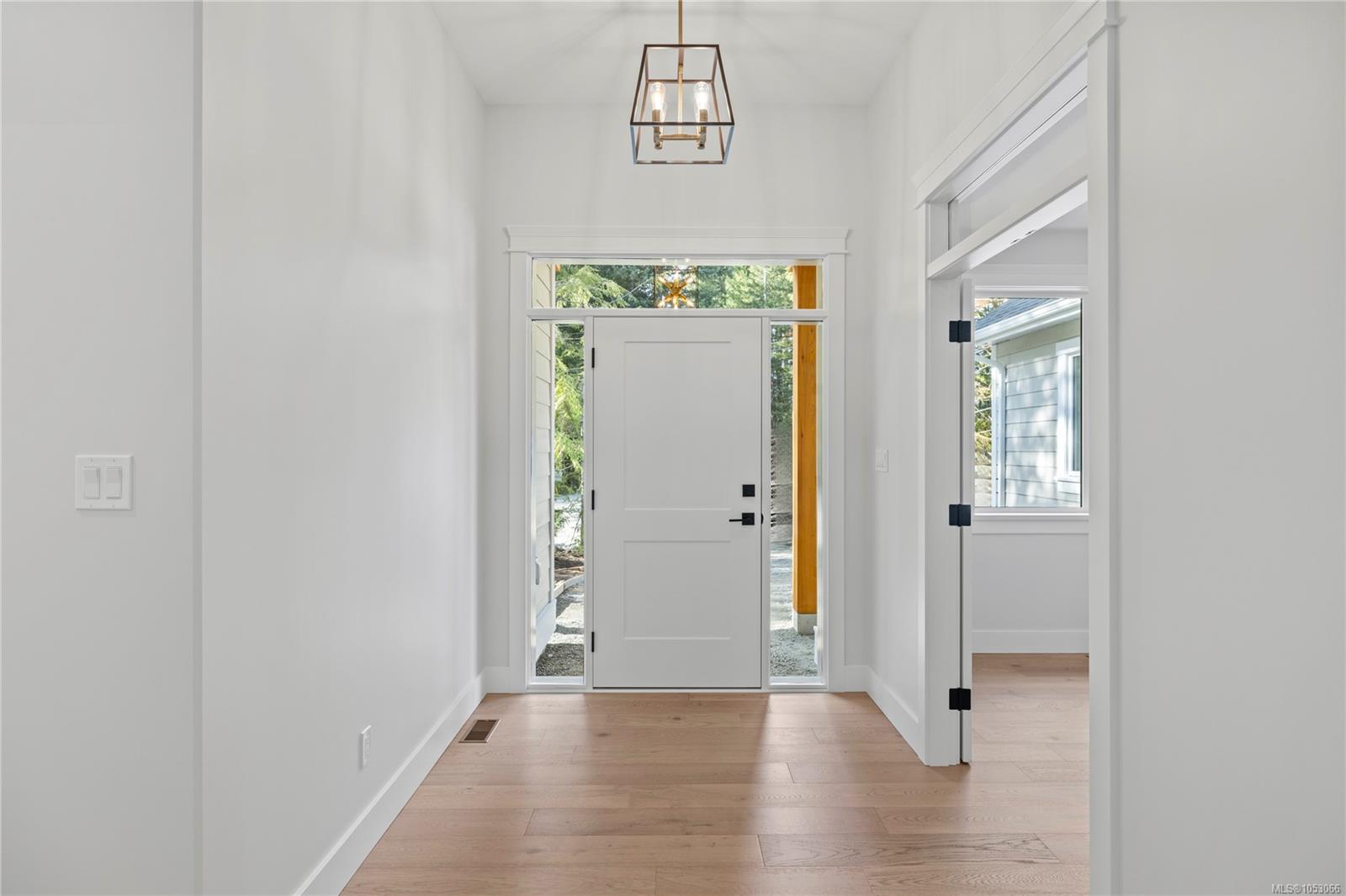 8427 Sander Dr — listing photo 5 of 58