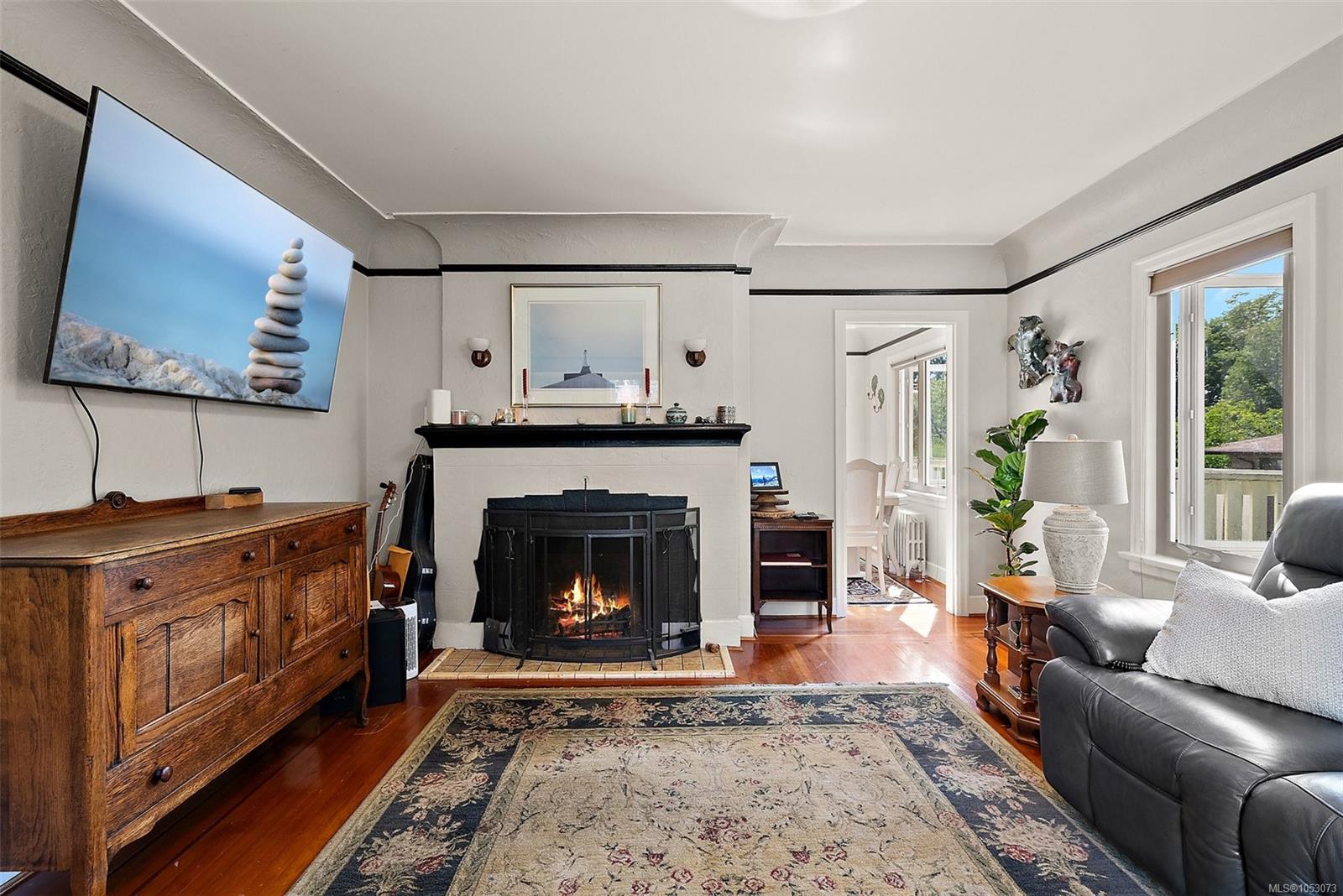 81 Logan Ave — listing photo 8 of 41