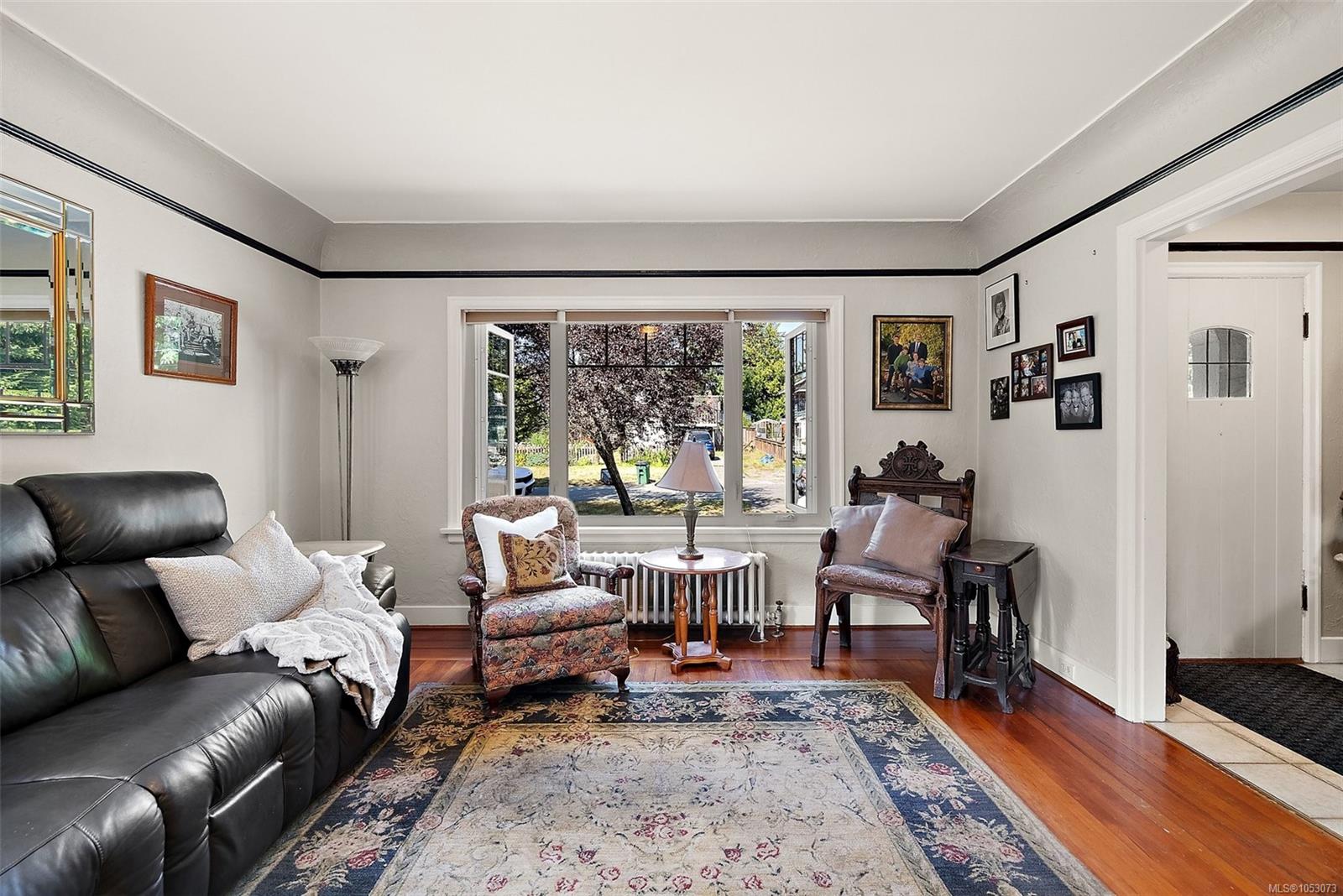 81 Logan Ave — listing photo 10 of 41