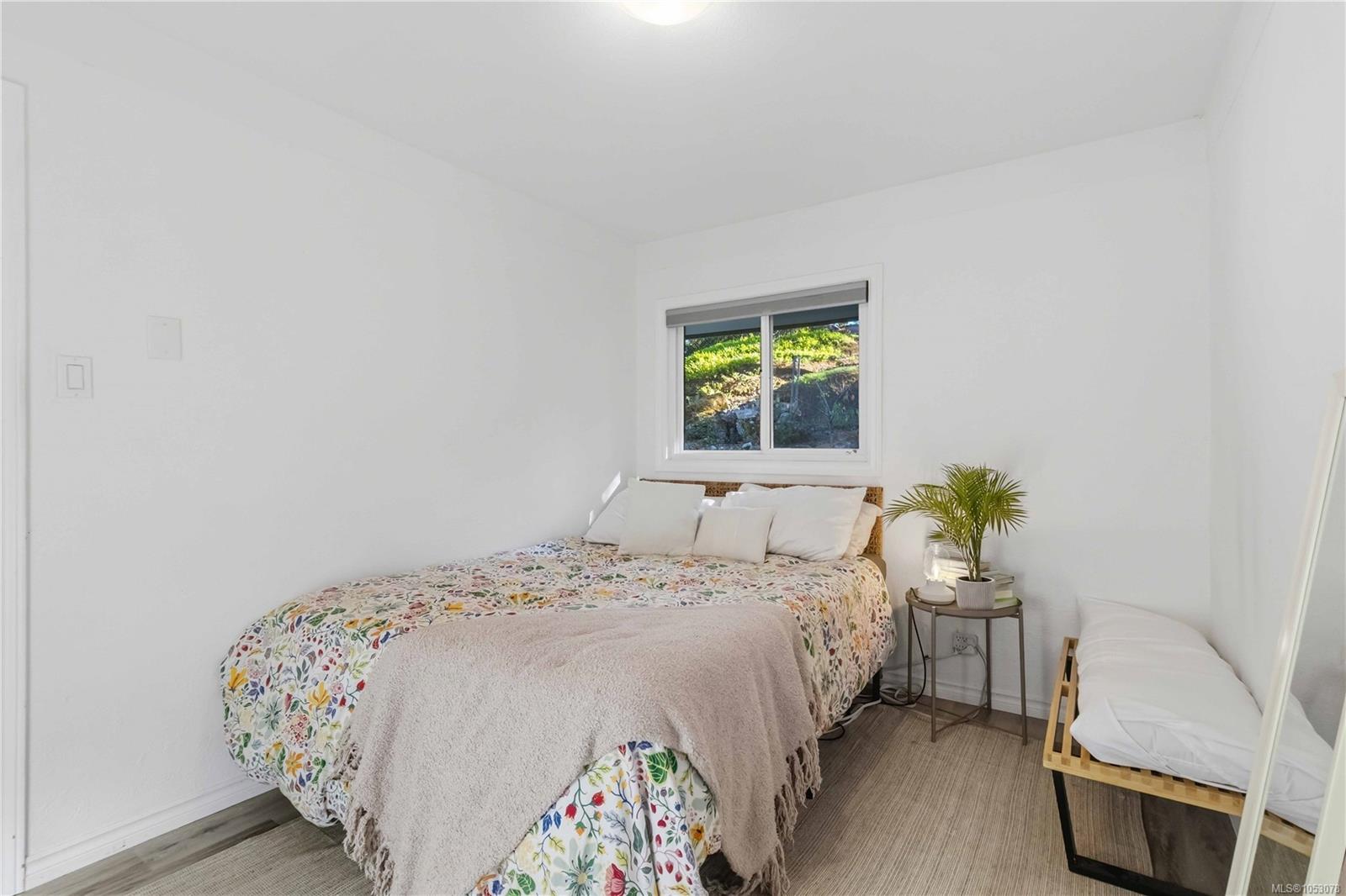 659 Strandlund Ave — listing photo 11 of 28