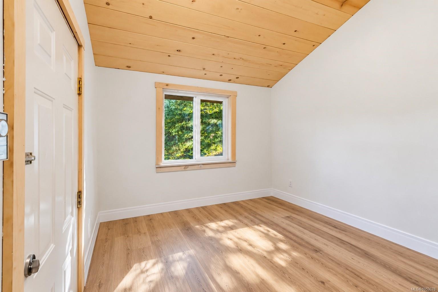 659 Strandlund Ave — listing photo 13 of 28