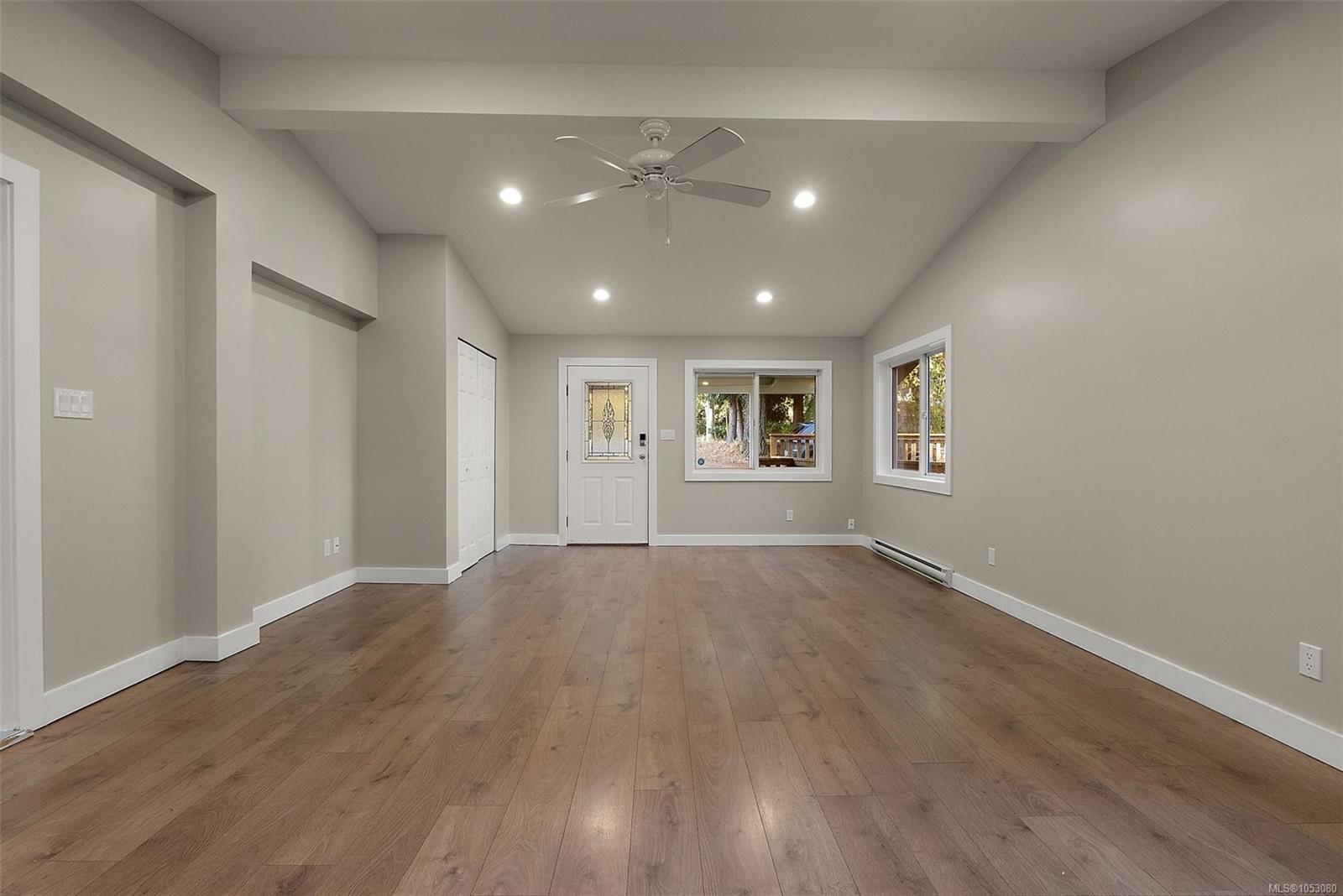 2454 Sooke Rd — listing photo 6 of 41