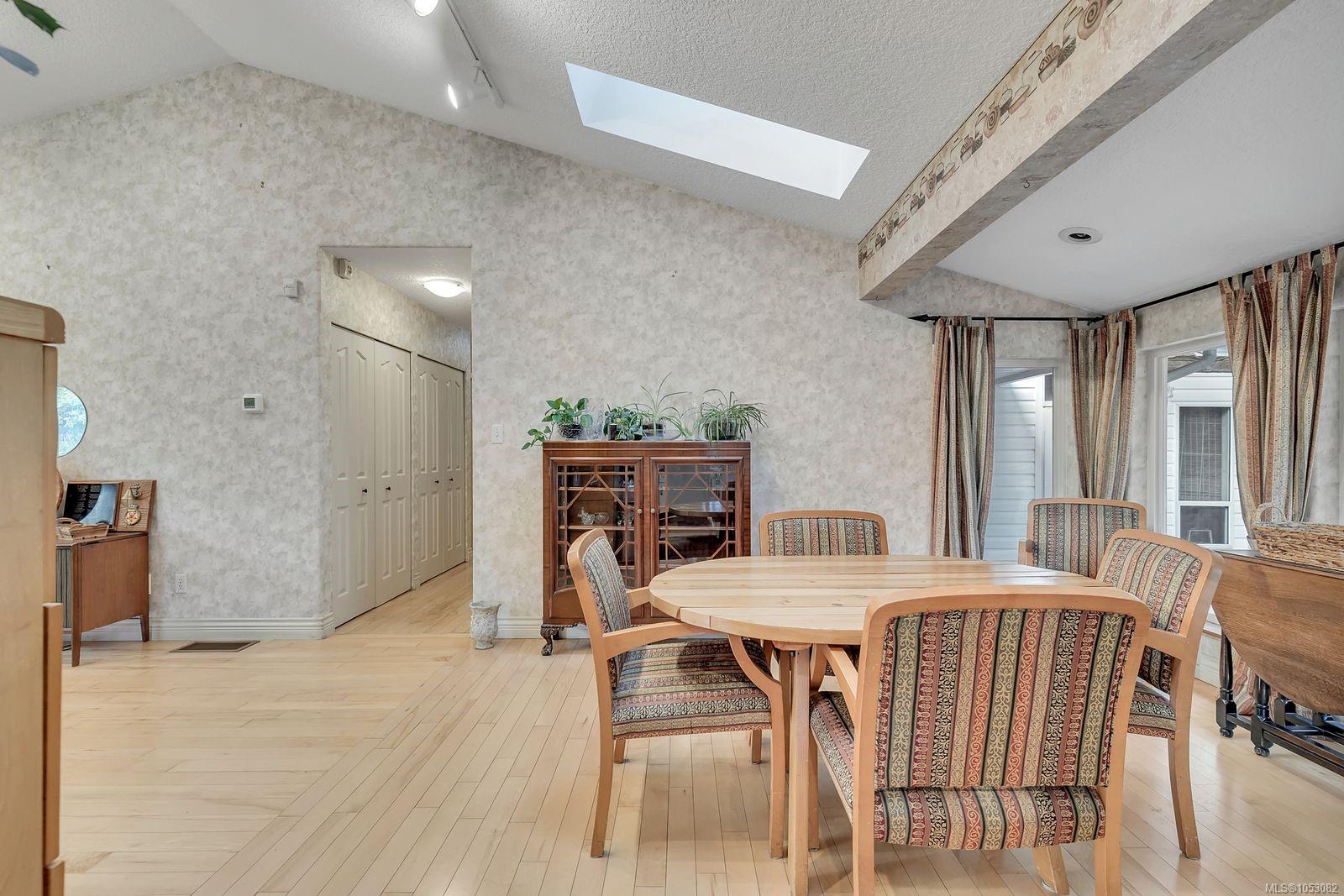 1470 Raines Rd — listing photo 10 of 67
