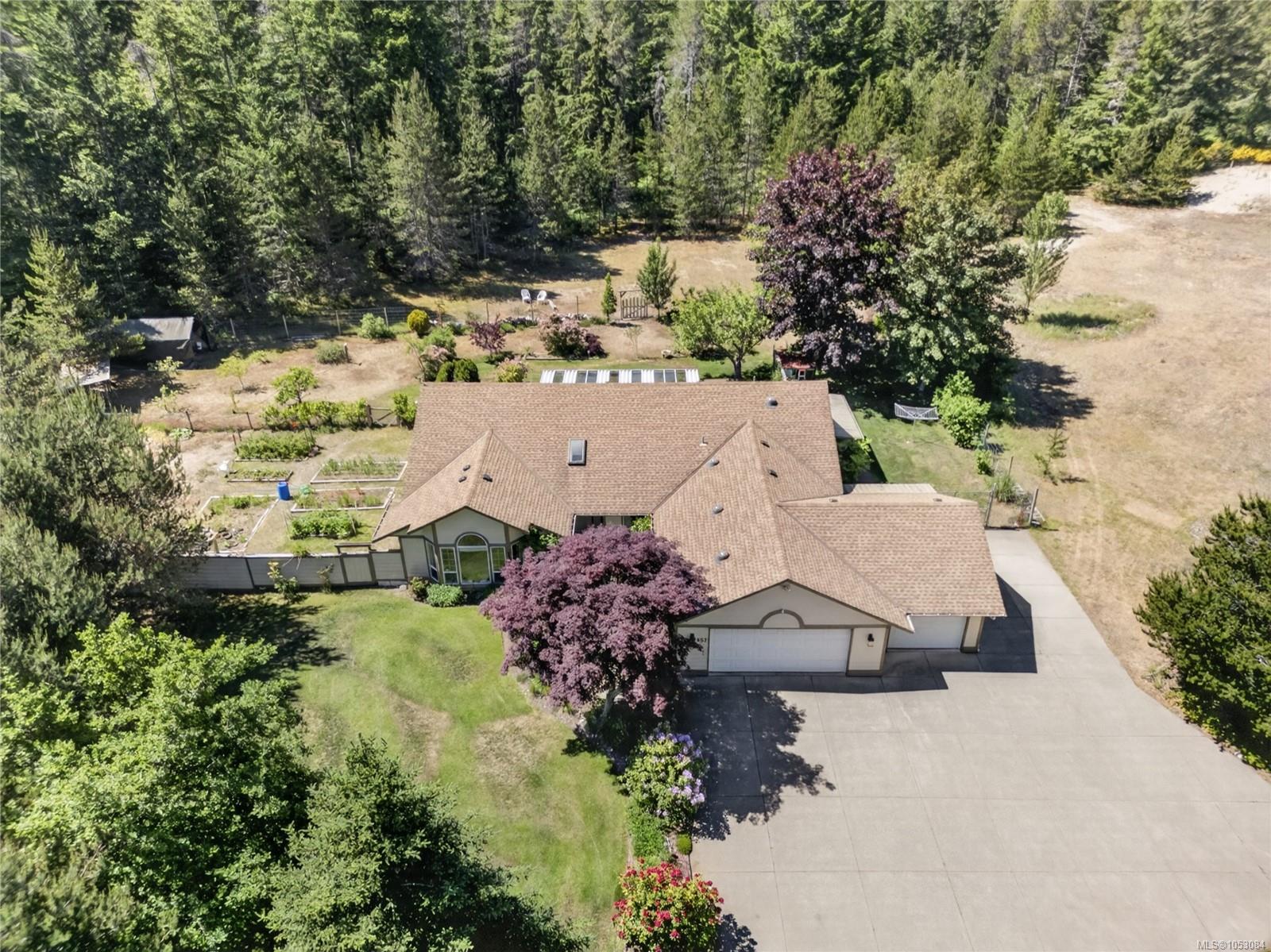 657 Sierra Pines Rd — listing photo 3 of 77