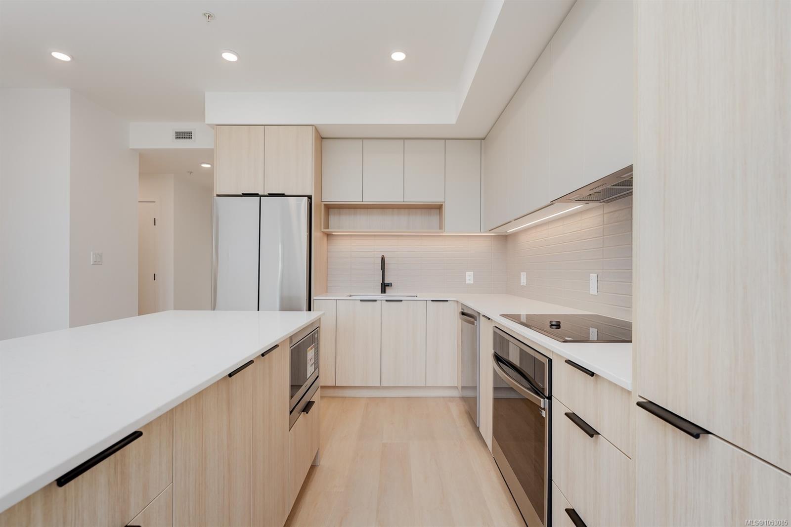 212-3564 Ryder Hesjedal Way — listing photo 9 of 35