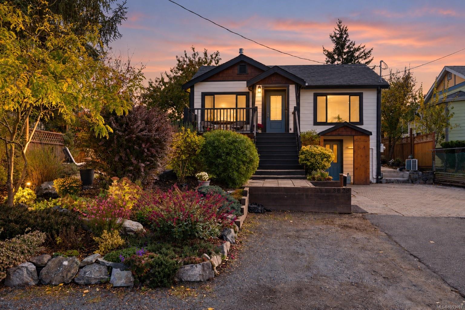 3023 Donald St, Saanich
