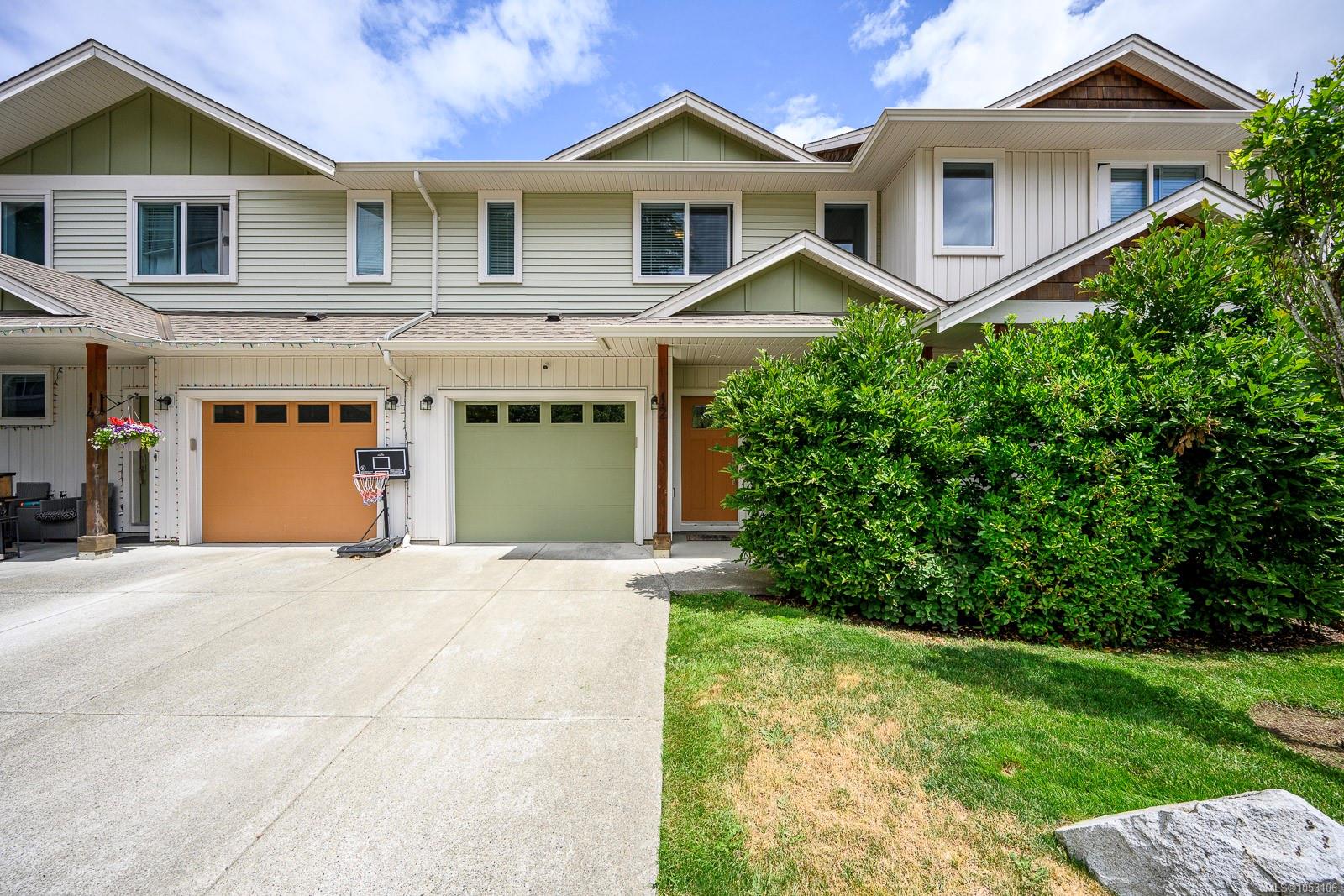 12-2109 13th St — listing photo 2 of 56