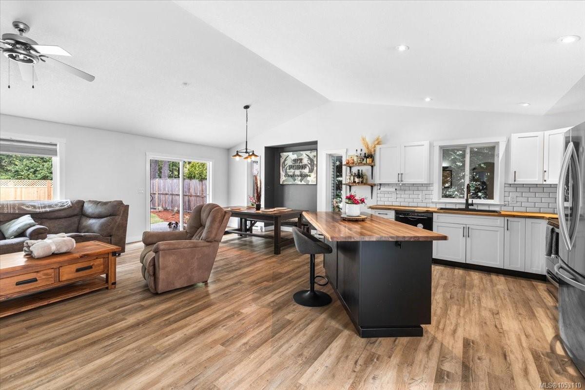 2786 Tamara Dr — listing photo 13 of 47
