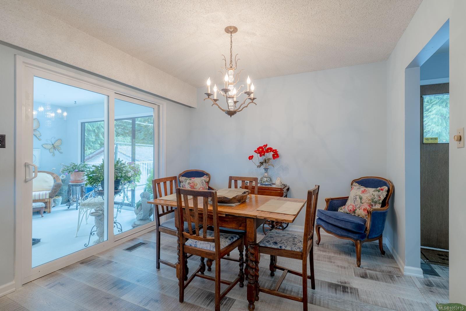 1835 Richardson Rd — listing photo 13 of 67