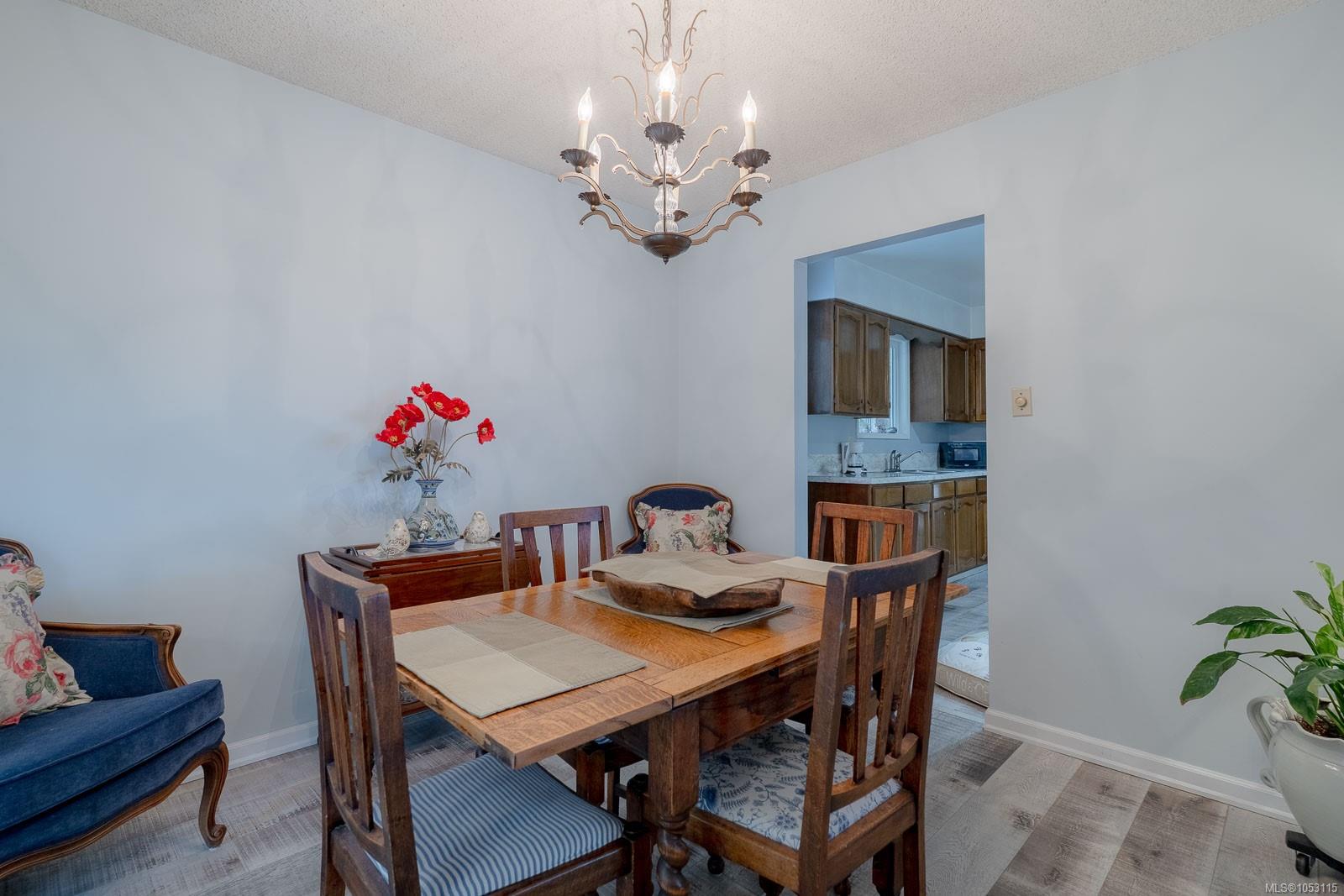 1835 Richardson Rd — listing photo 14 of 67