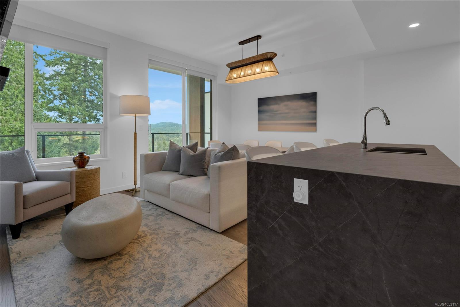 518-2000 Hannington Rd — listing photo 11 of 54