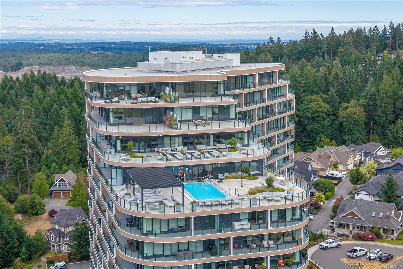 518-2000 Hannington Rd — listing photo 3 of 54