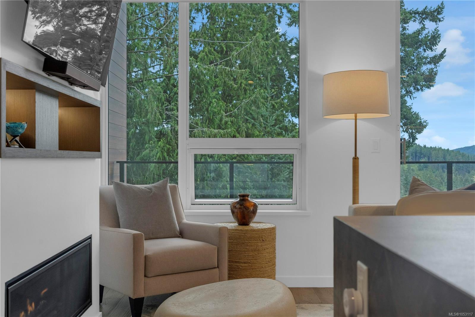 518-2000 Hannington Rd — listing photo 9 of 54