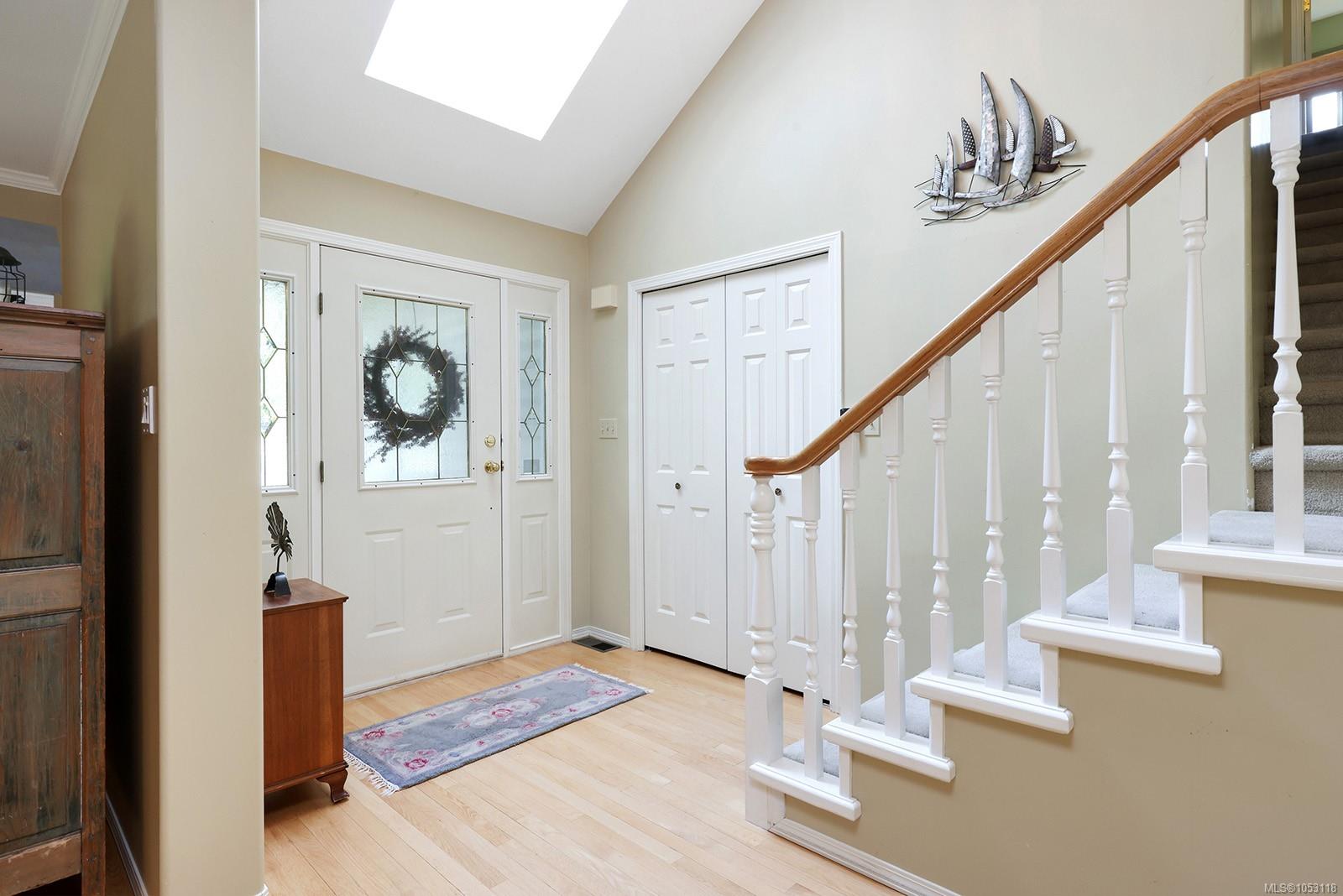 1503 Juniper Pl — listing photo 6 of 34