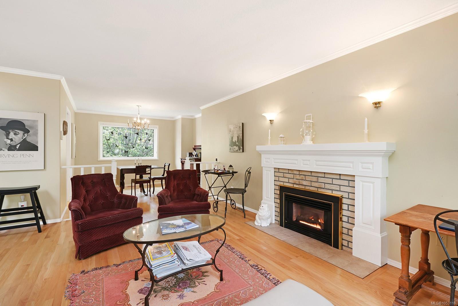 1503 Juniper Pl — listing photo 8 of 34