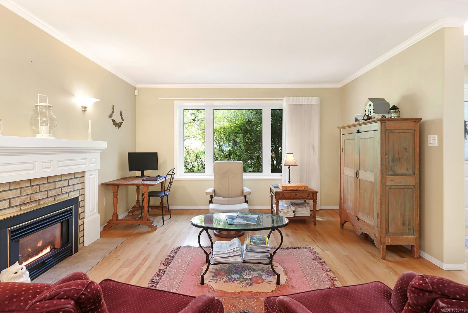 1503 Juniper Pl — listing photo 9 of 34