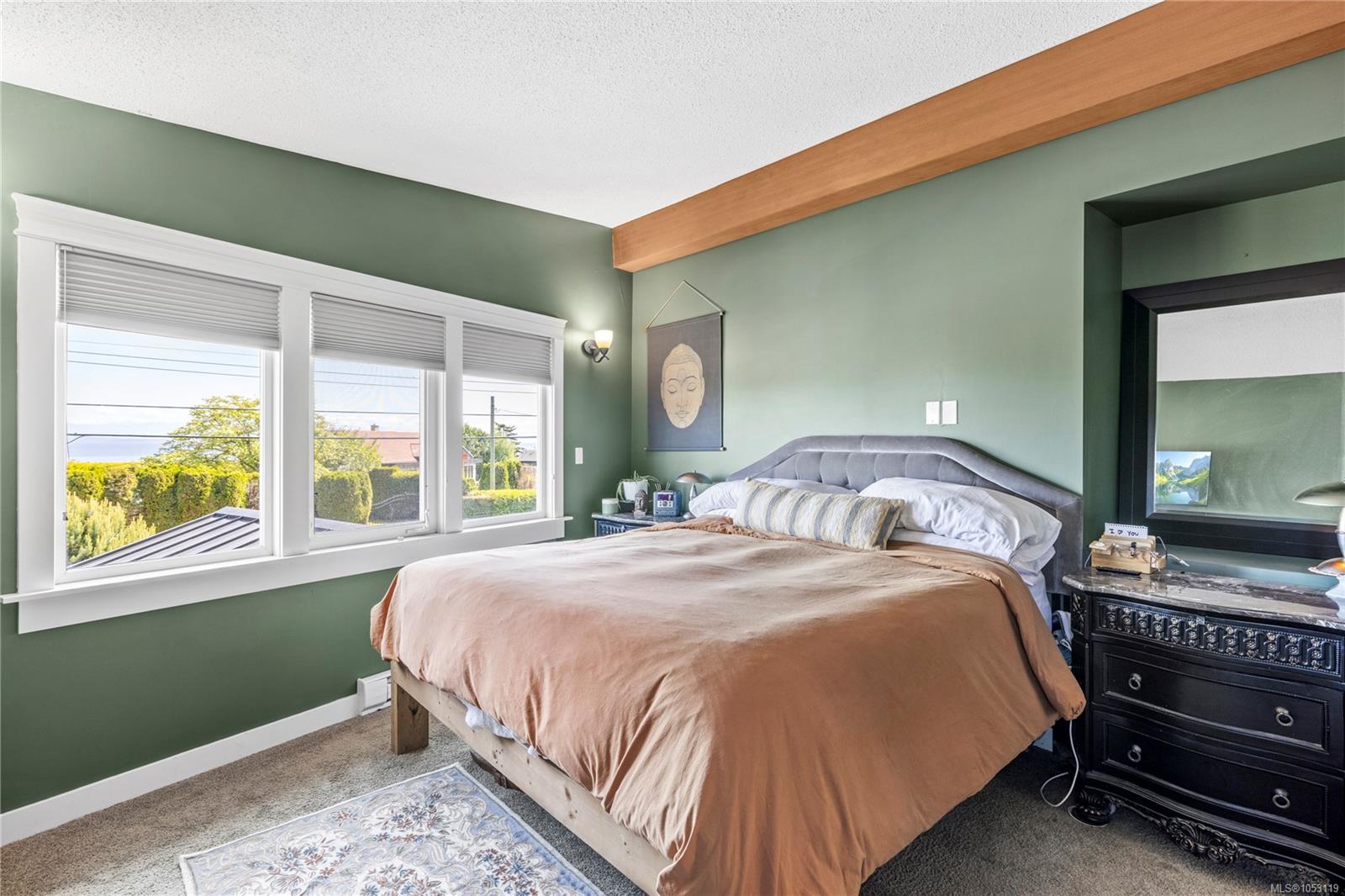 885 Glenhale Cres — listing photo 7 of 96