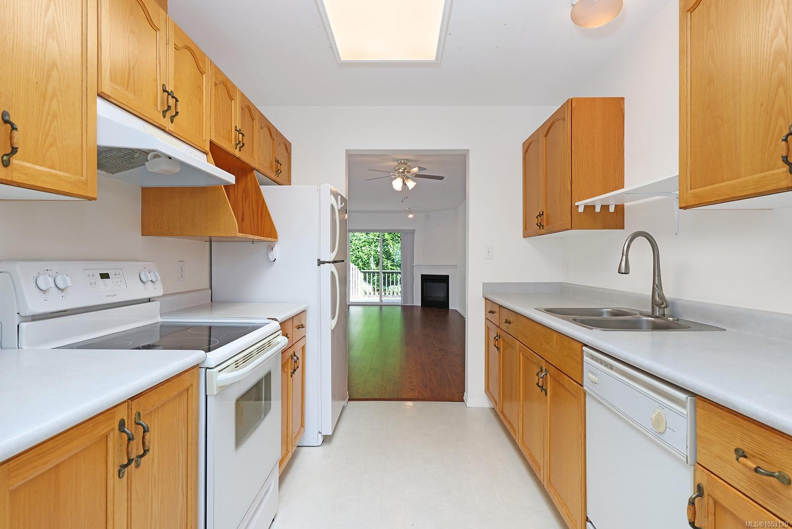 3-3355 First St — listing photo 8 of 21