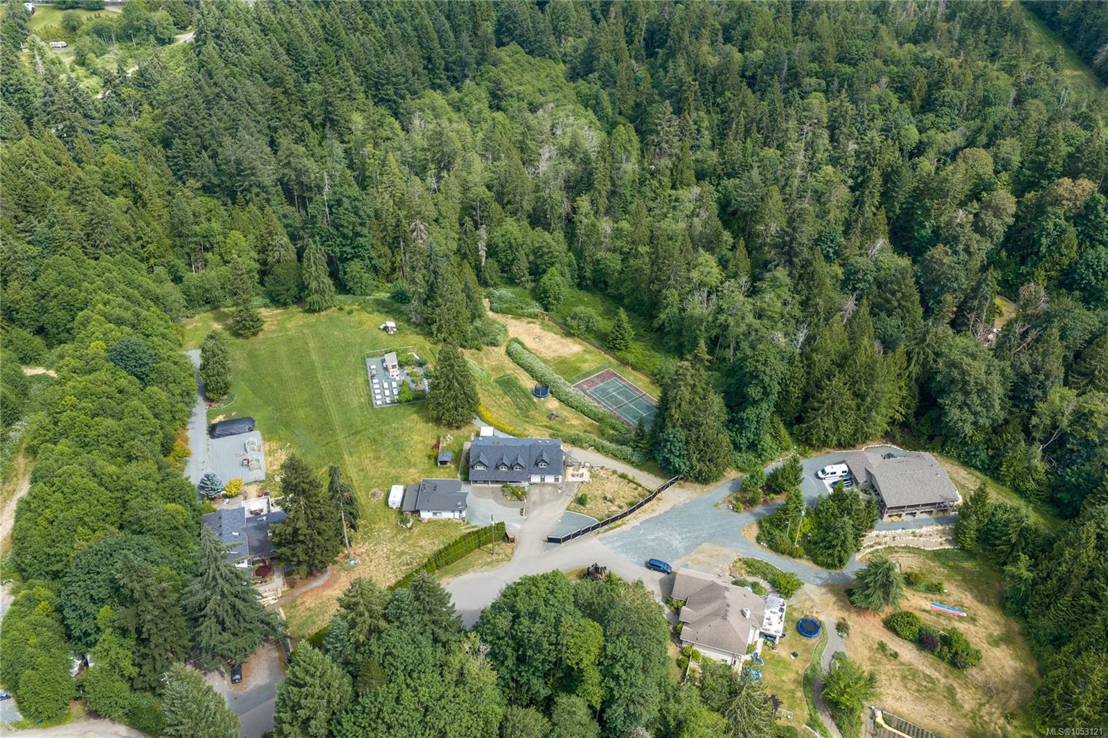 2620 Ross Rd — listing photo 2 of 43