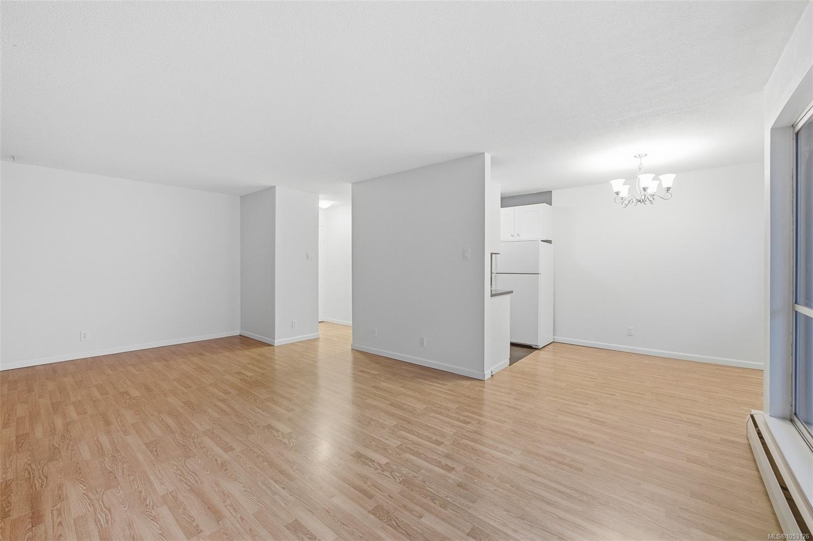 4204-997 Bowen Rd — listing photo 7 of 26